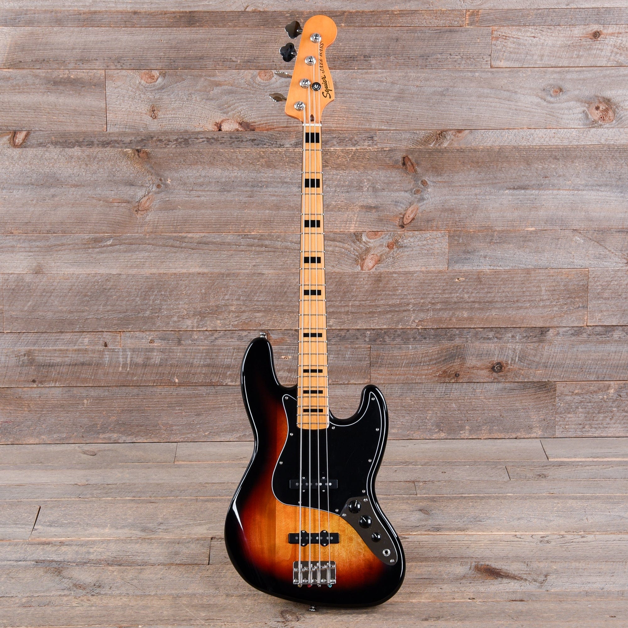 Squier Classic Vibe 70s Jazz Bass 3-Color Sunburst Bass Guitars / 4-String