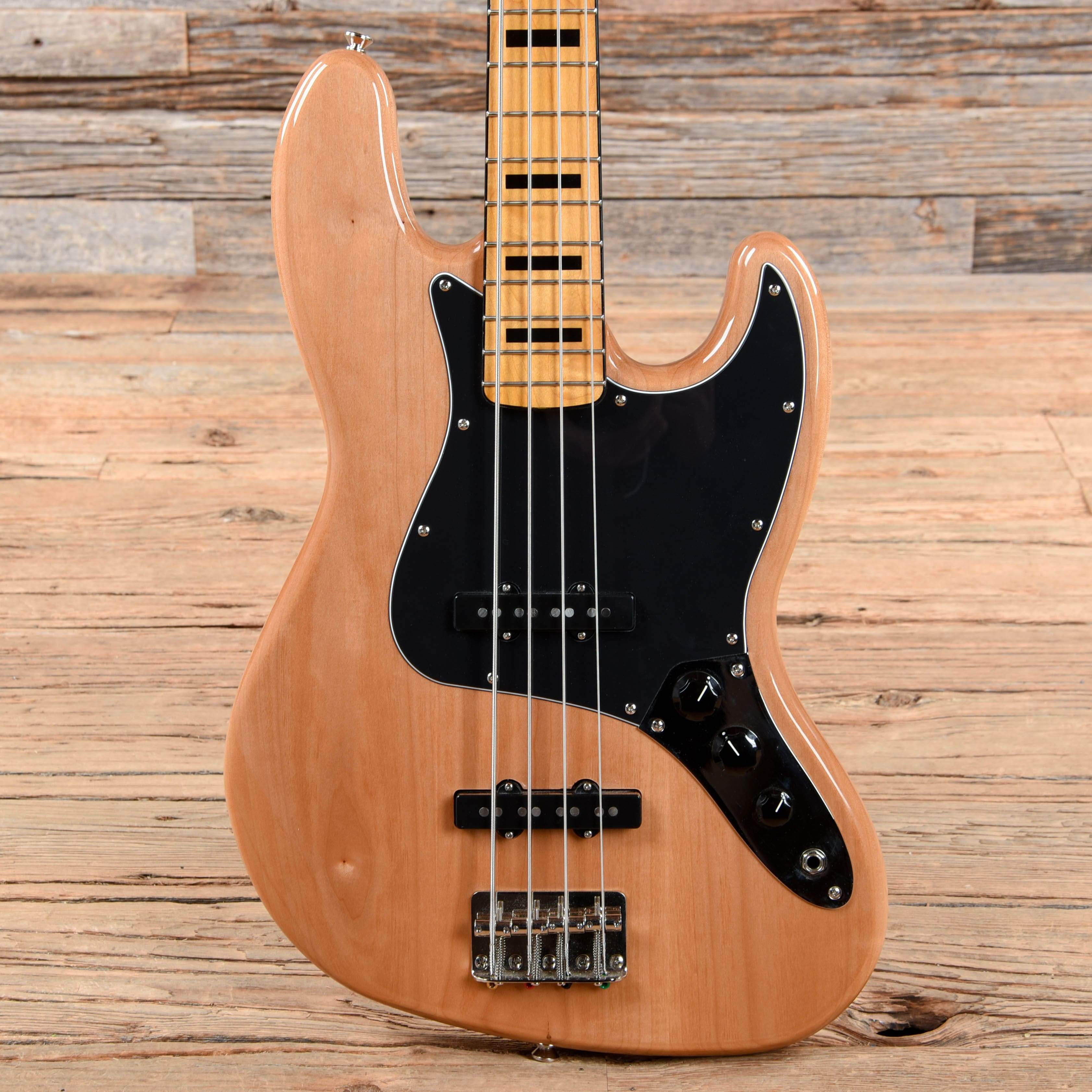 Squier Classic Vibe '70s Jazz Bass Natural 2019 Bass Guitars / 4-String