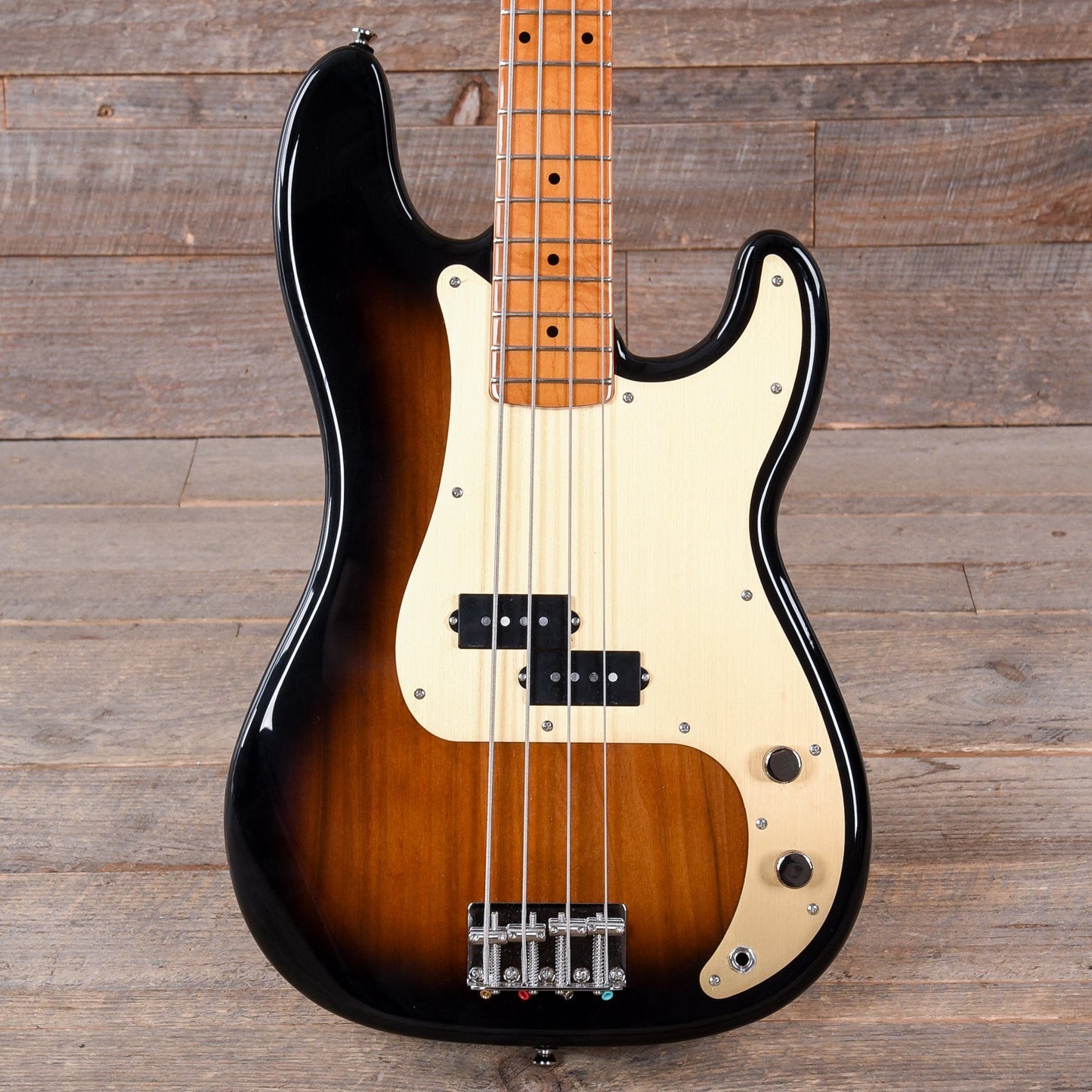 Squier Classic Vibe Late '50s Precision Bass 2-Color Sunburst w/Gold Anodized Pickguard Bass Guitars / 4-String