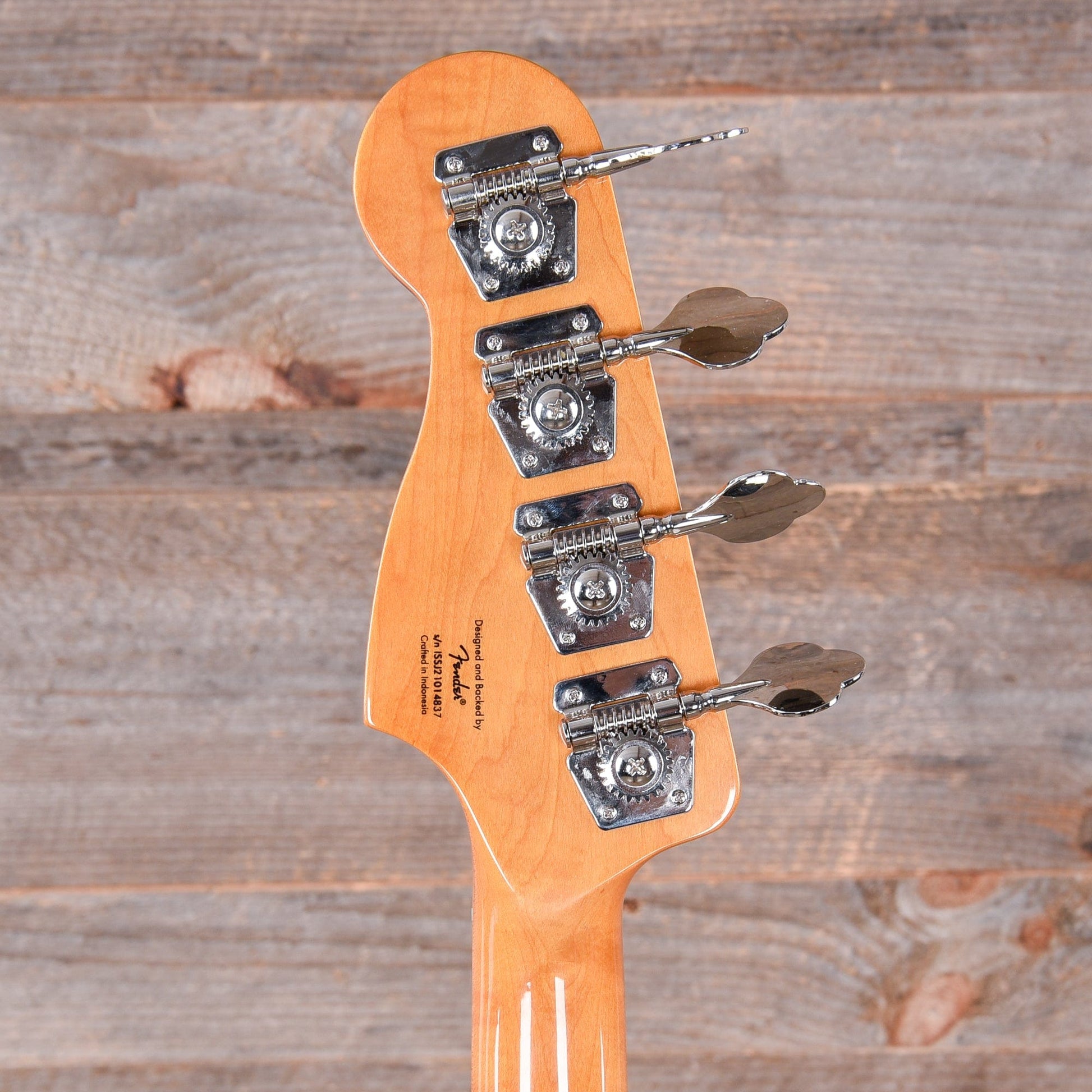 Squier Classic Vibe Late '50s Precision Bass 2-Color Sunburst w/Gold Anodized Pickguard Bass Guitars / 4-String