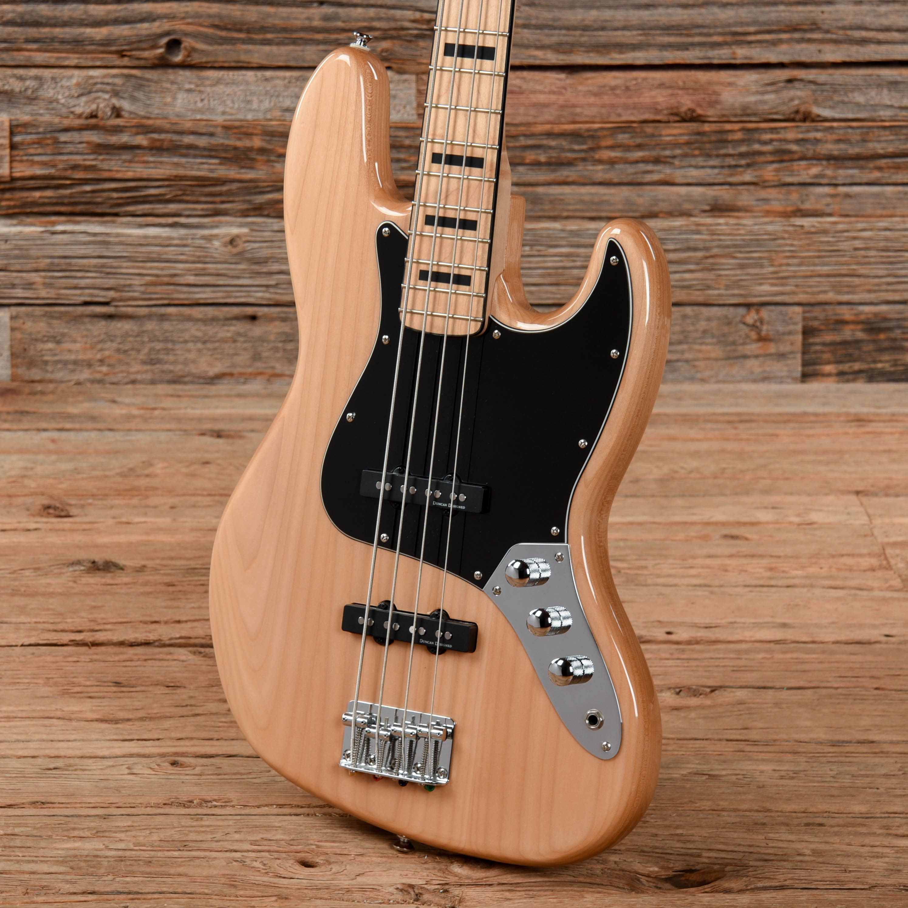 Squier Vintage Modified '70s Jazz Bass Natural Bass Guitars / 4-String