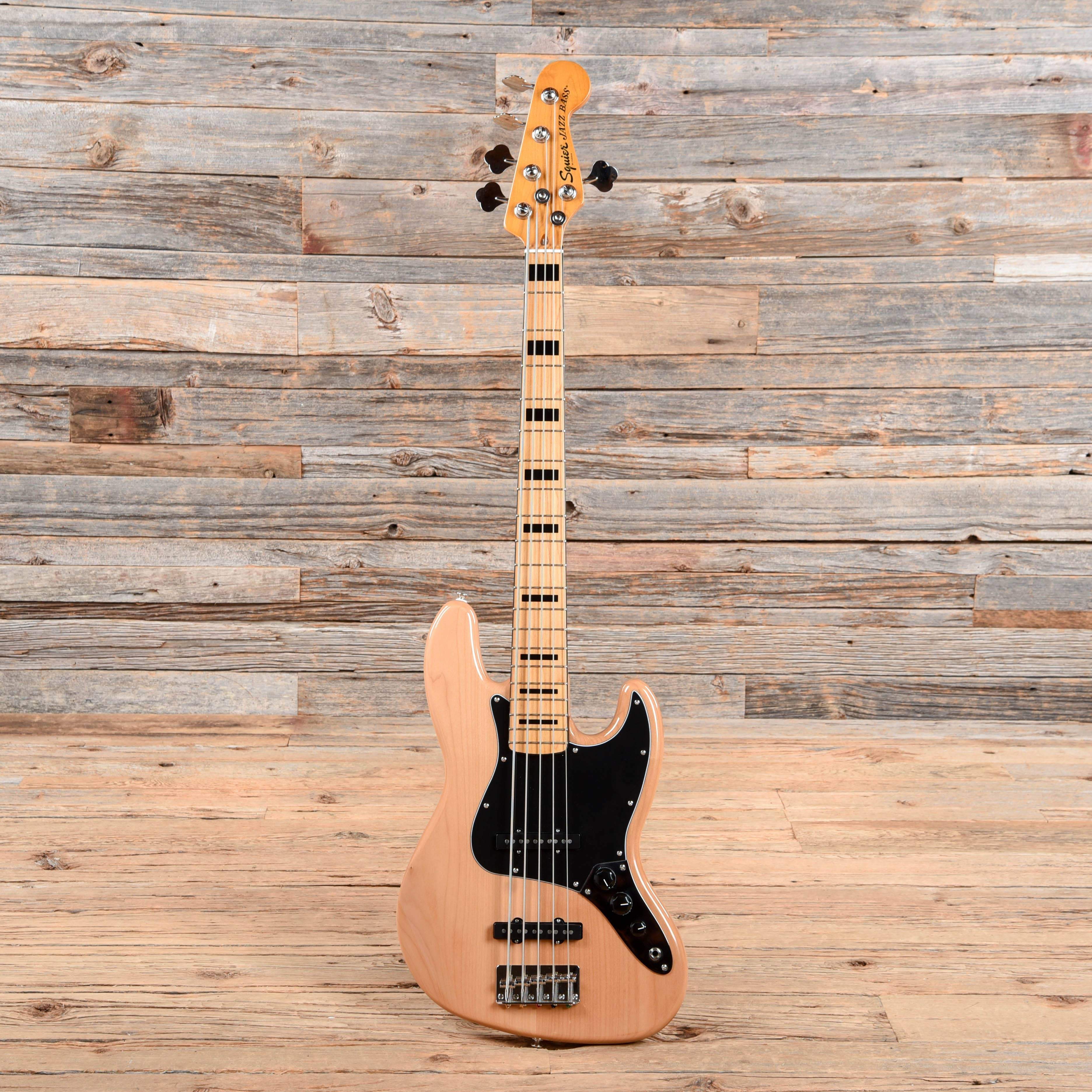 Squier Classic Vibe '70s Jazz Bass V Natural Bass Guitars / 5-String or More