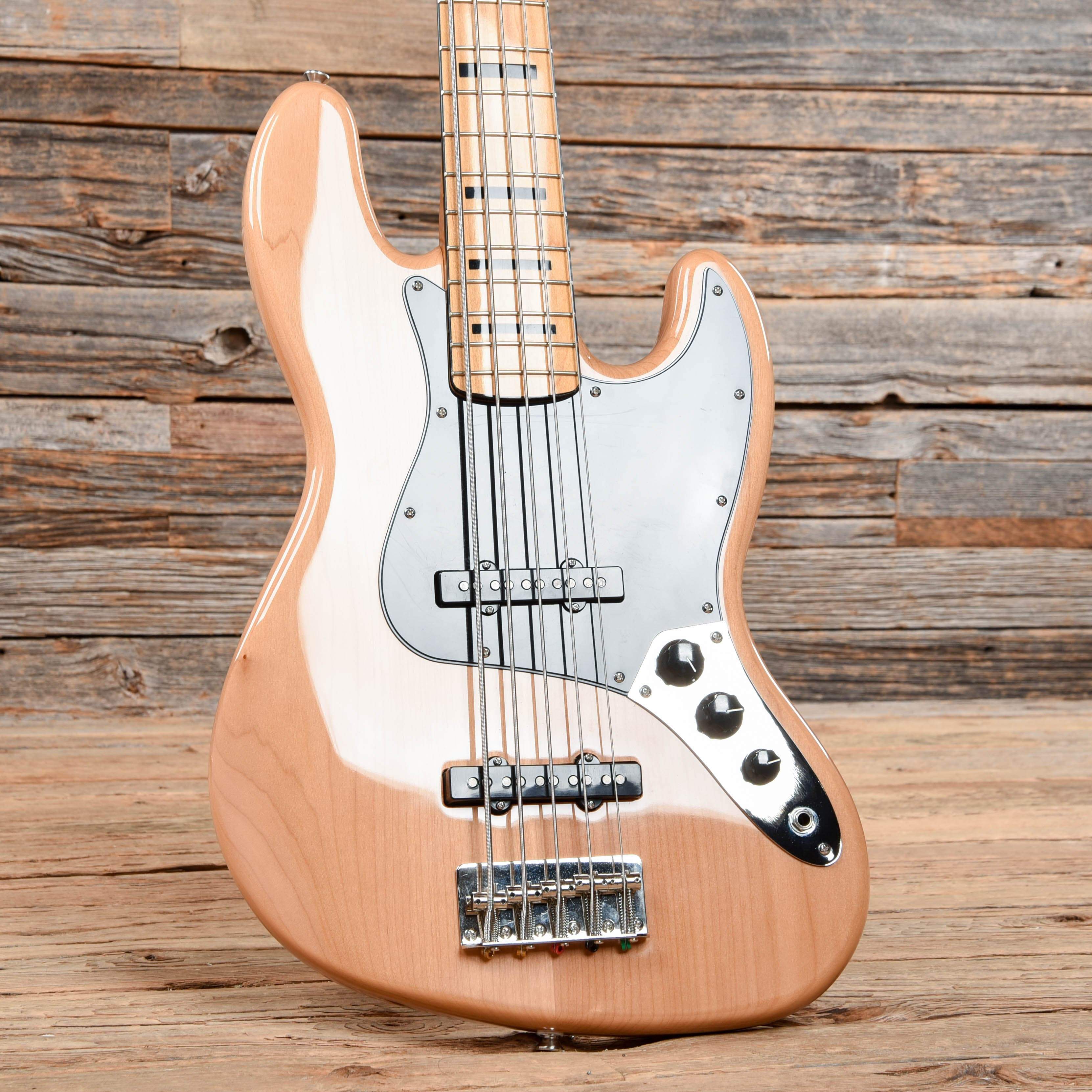 Squier Classic Vibe '70s Jazz Bass V Natural Bass Guitars / 5-String or More
