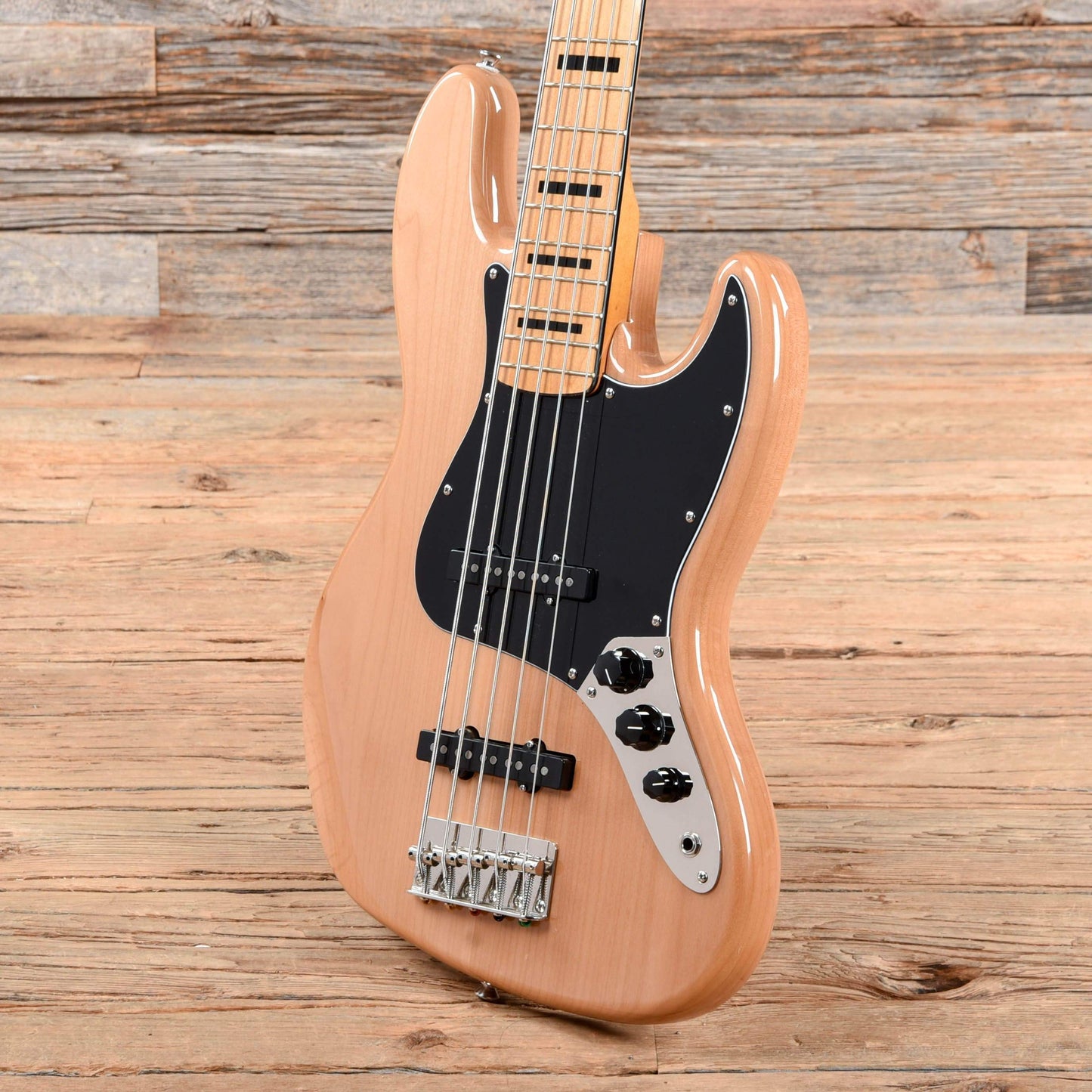 Squier Classic Vibe '70s Jazz Bass V Natural Bass Guitars / 5-String or More