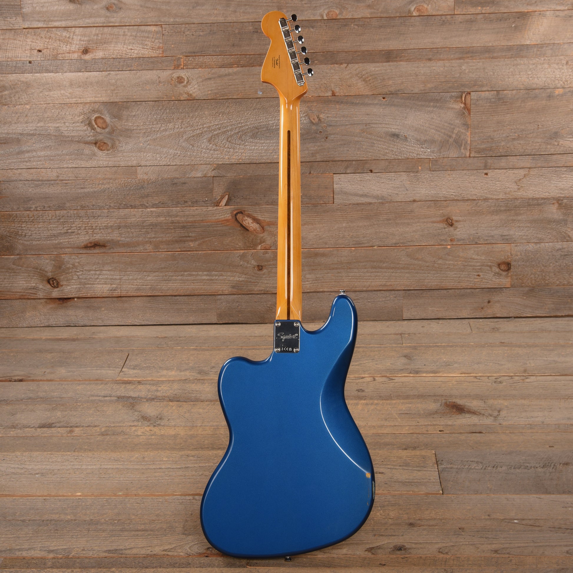 Squier Classic Vibe Bass VI Lake Placid Blue w/Matching Headcap & 3-Ply Parchment Pickguard Bass Guitars / 5-String or More