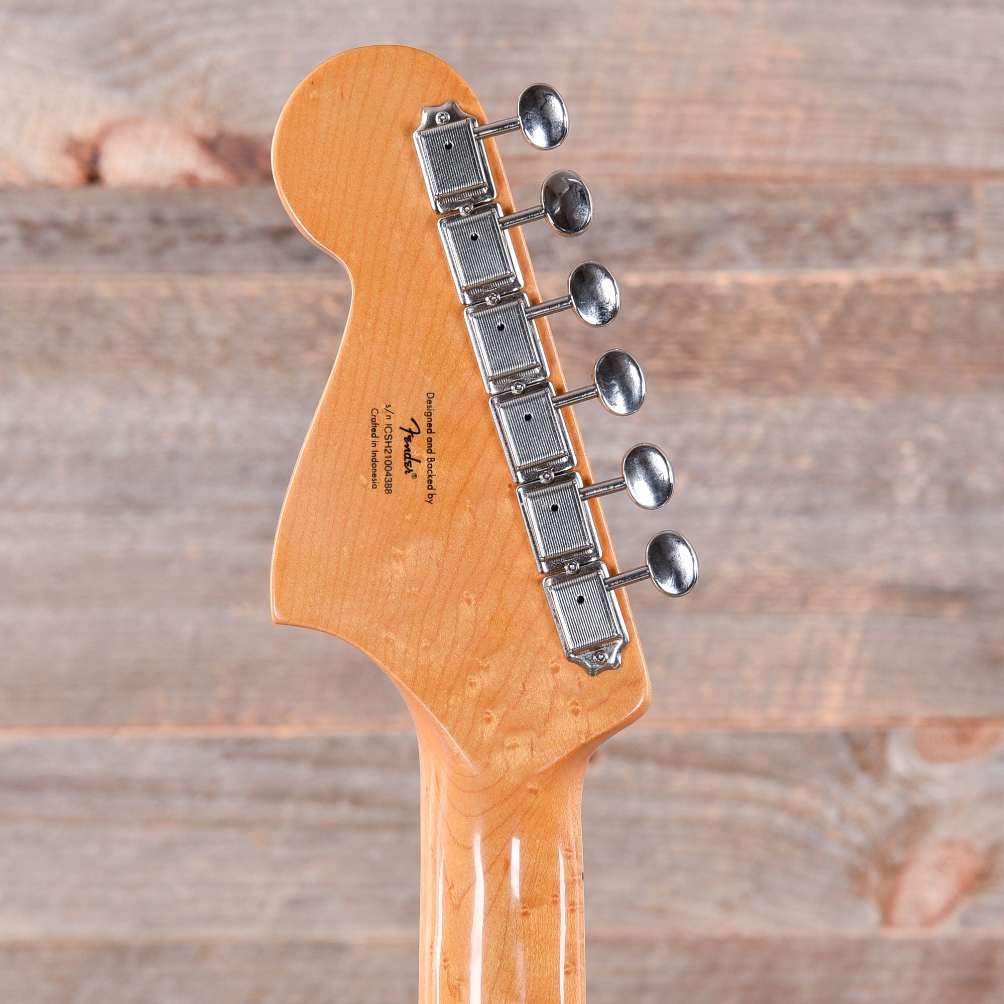 Squier Classic Vibe Bass VI Shell Pink w/Matching Headcap & 3-Ply Parchment Pickguard Bass Guitars / 5-String or More