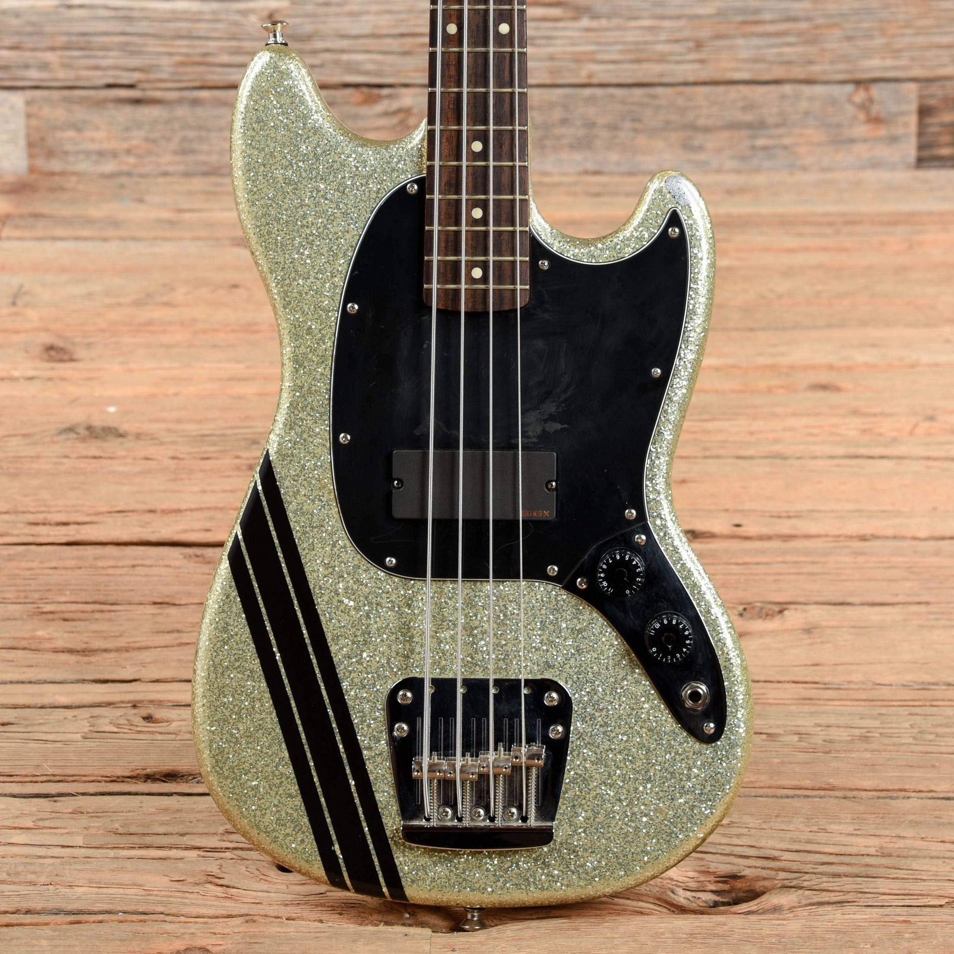 Squier Mikey Way Signature Mustang Bass Silver Sparkle 2011 Bass Guitars / Short Scale