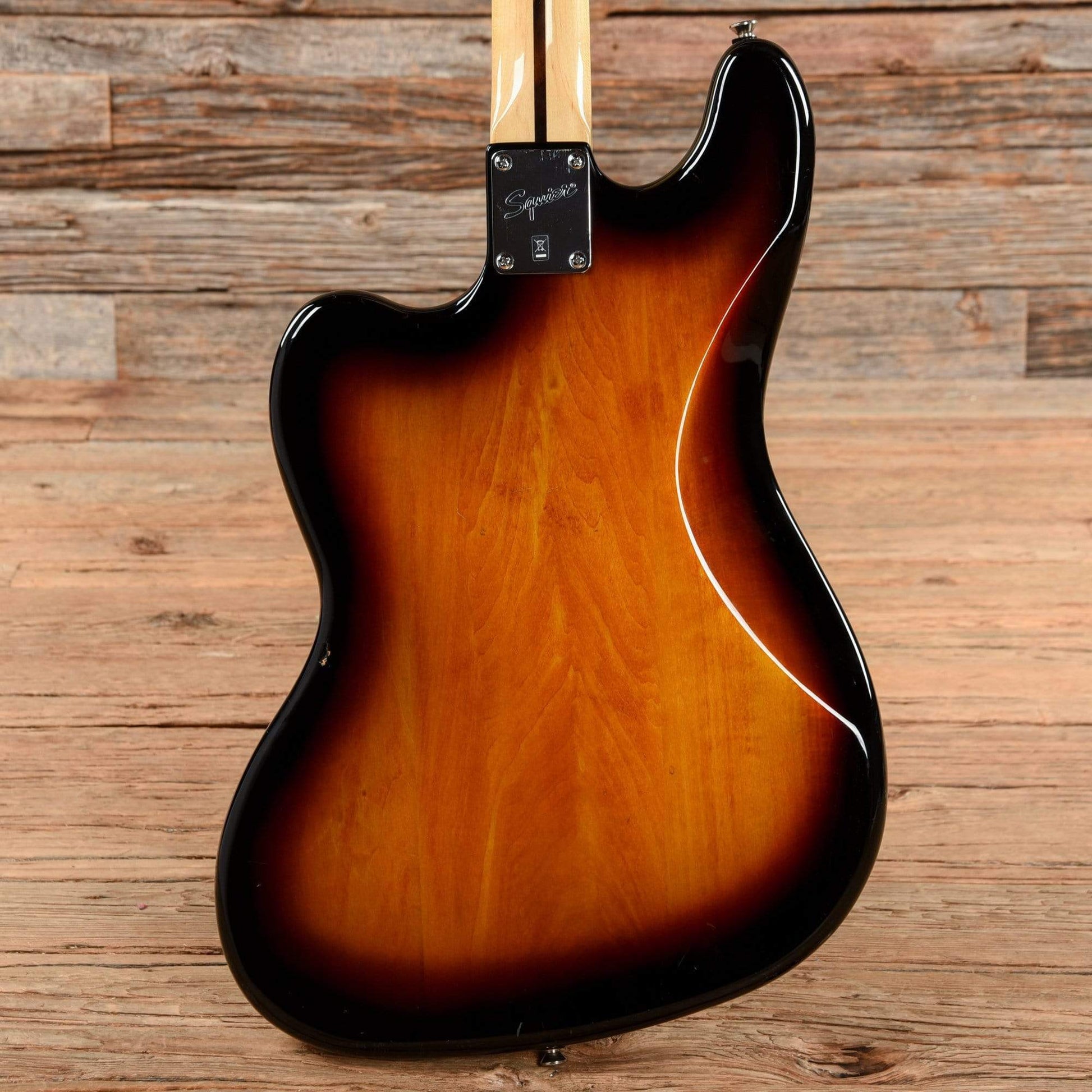 Squier Vintage Modified Bass VI Sunburst 2015 Bass Guitars / Short Scale