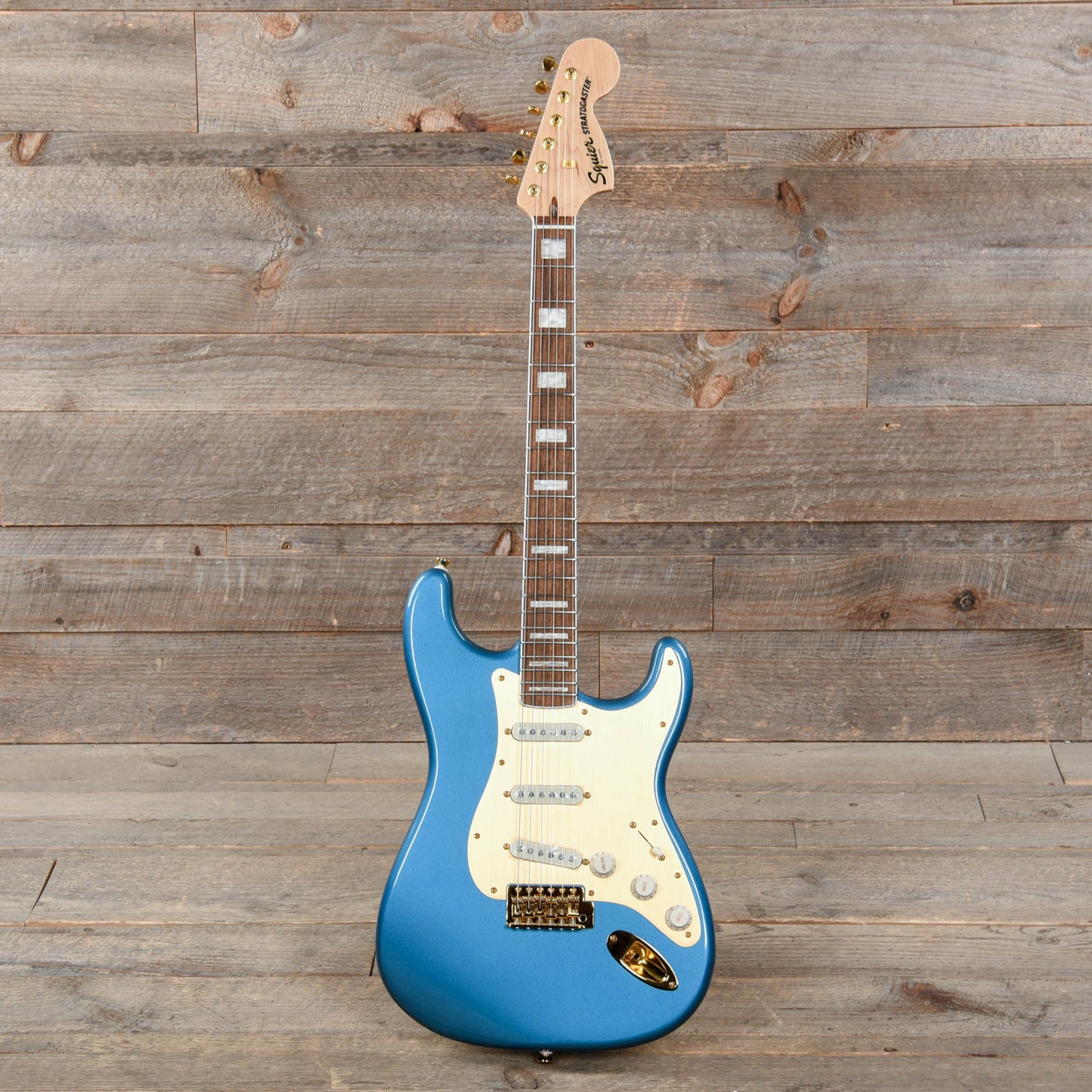 Squier 40th Anniversary Gold Edition Stratocaster Lake Placid Blue w/Gold Anodized Pickguard Electric Guitars / Solid Body