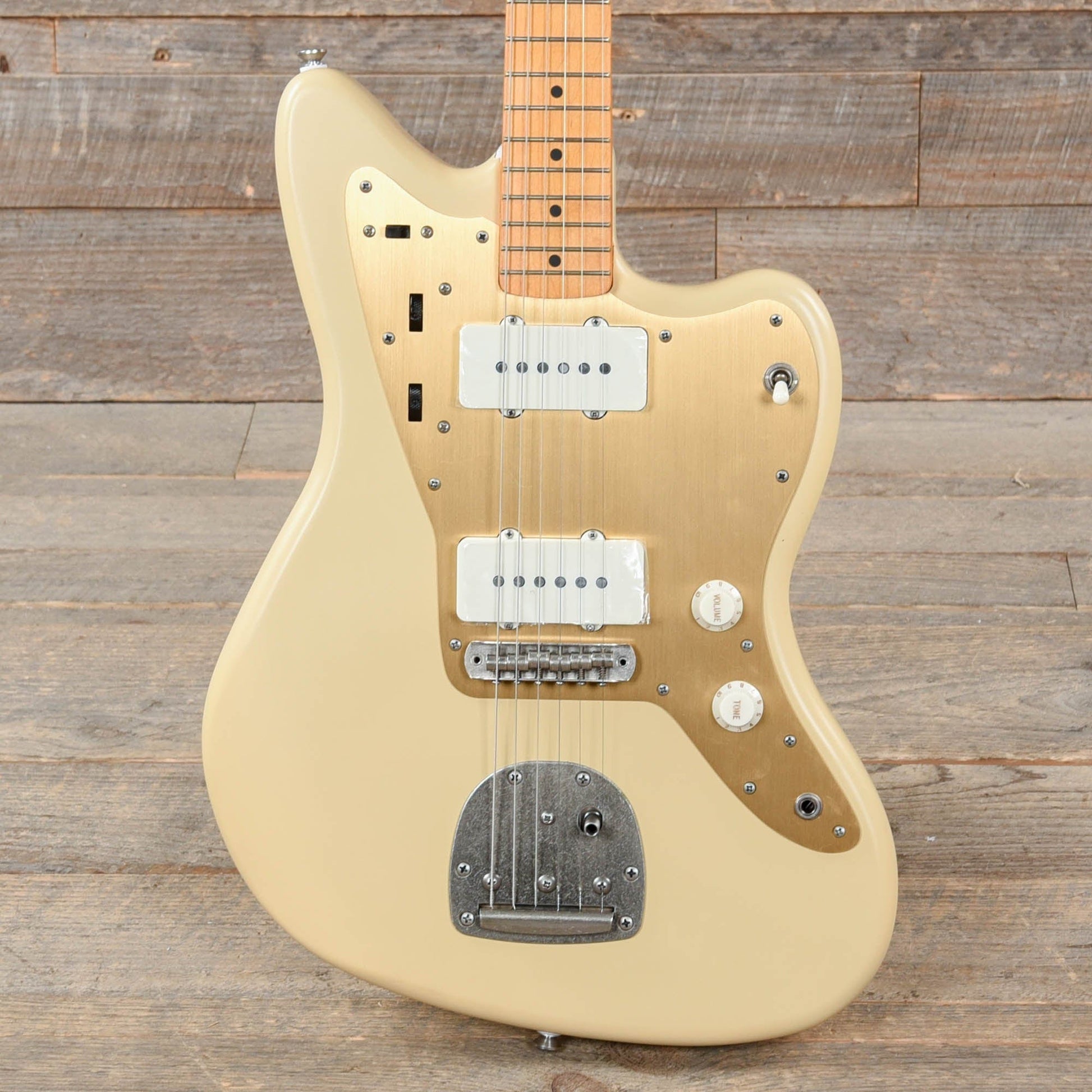 Squier 40th Anniversary Vintage Edition Jazzmaster Satin Desert Sand w/Gold Anodized Pickguard Electric Guitars / Solid Body