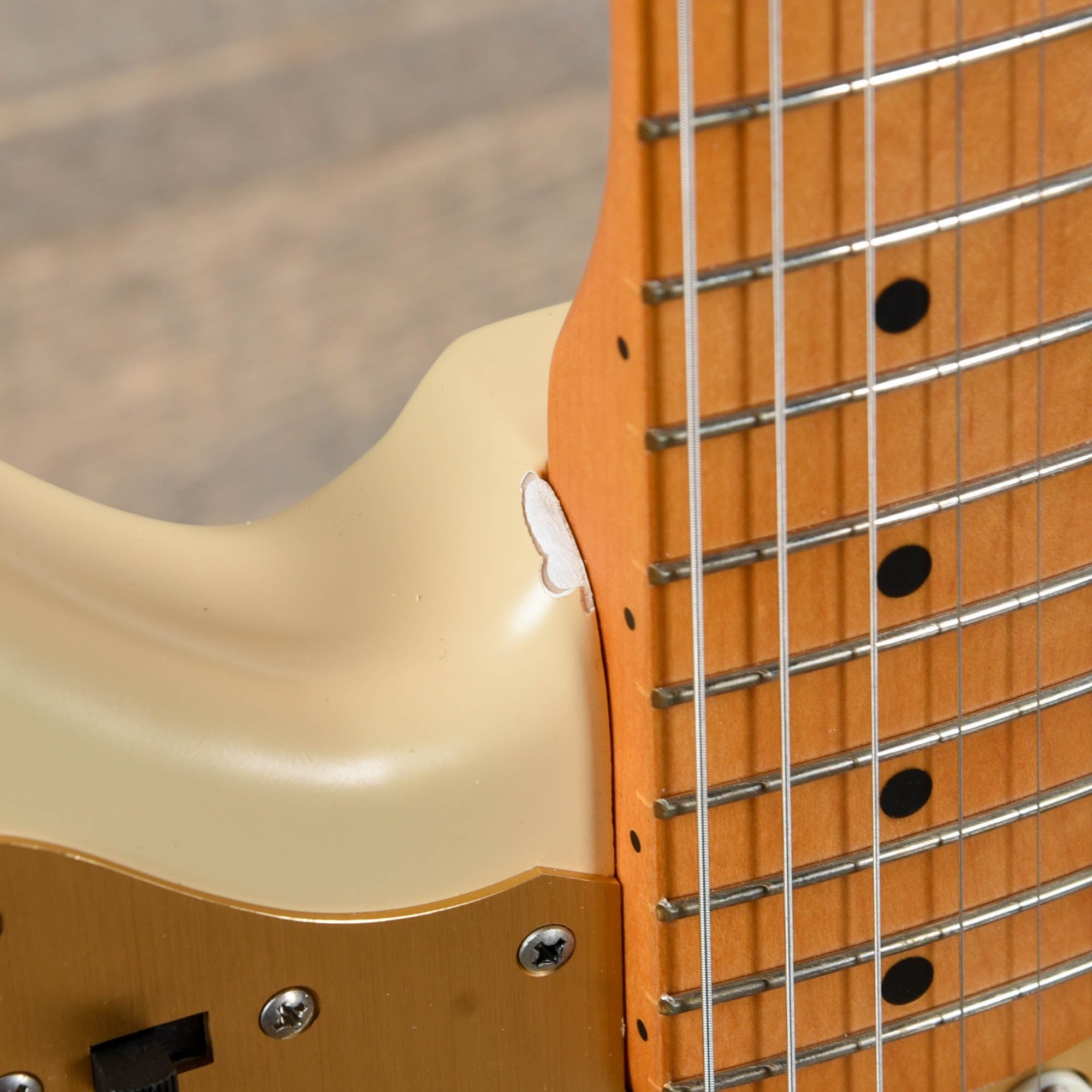 Squier 40th Anniversary Vintage Edition Jazzmaster Satin Desert Sand w/Gold Anodized Pickguard Electric Guitars / Solid Body