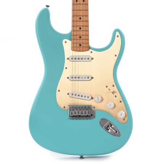Squier 40th Anniversary Vintage Edition Stratocaster Satin Sea Foam Green w/Gold Anodized Pickguard Electric Guitars / Solid Body