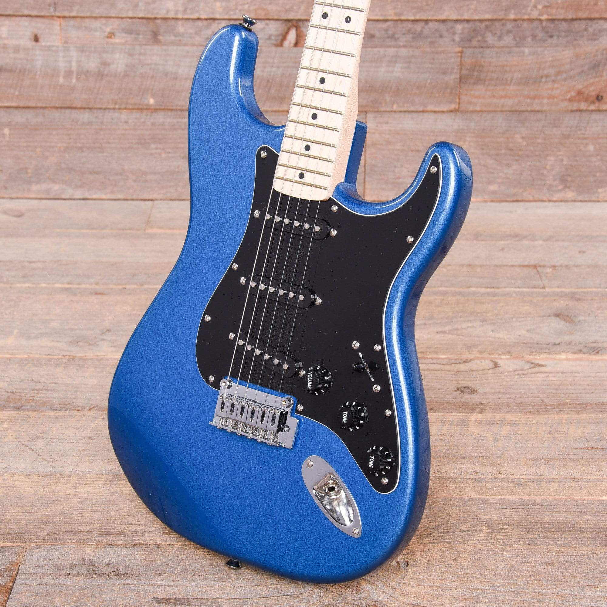 Squier Affinity Stratocaster Lake Placid Blue Electric Guitars / Solid Body