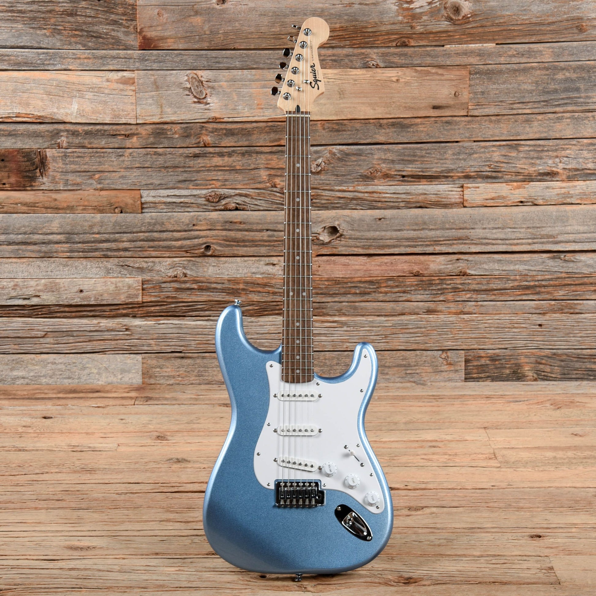 Squier Bullet Stratocaster with Tremolo Lake Placid Blue 2019 Electric Guitars / Solid Body