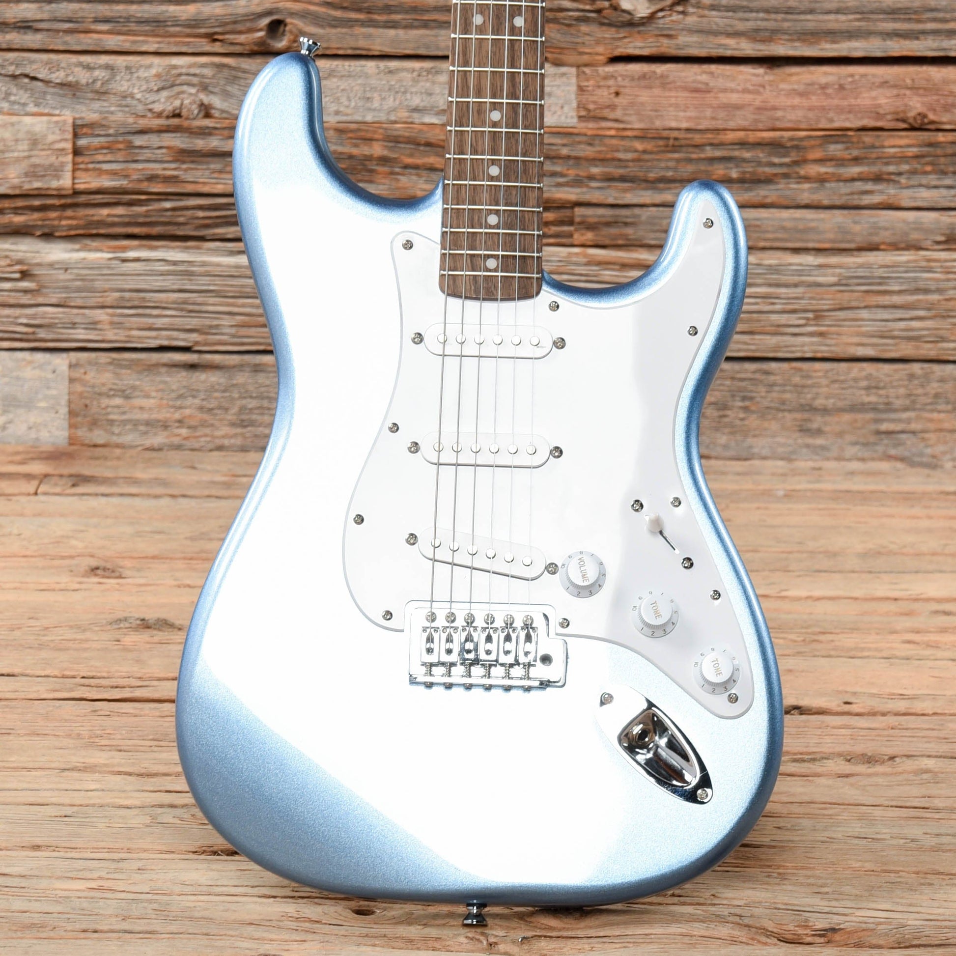 Squier Bullet Stratocaster with Tremolo Lake Placid Blue 2019 Electric Guitars / Solid Body