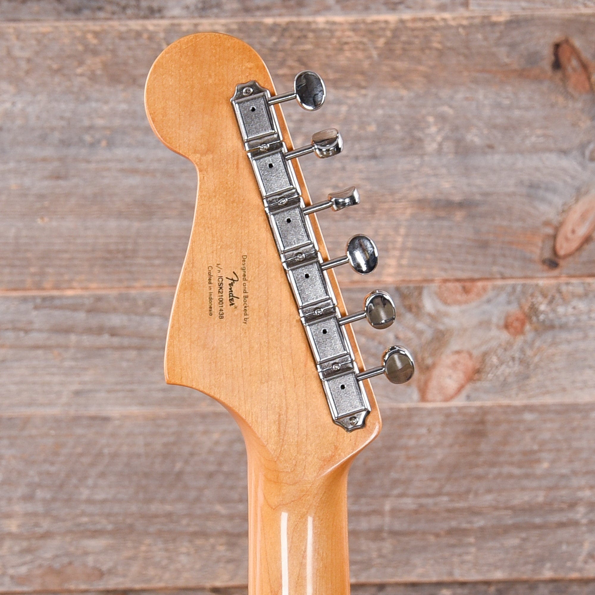 Squier Classic Vibe '60s Jazzmaster Purple Metallic w/Anodized Gold Pickguard Electric Guitars / Solid Body