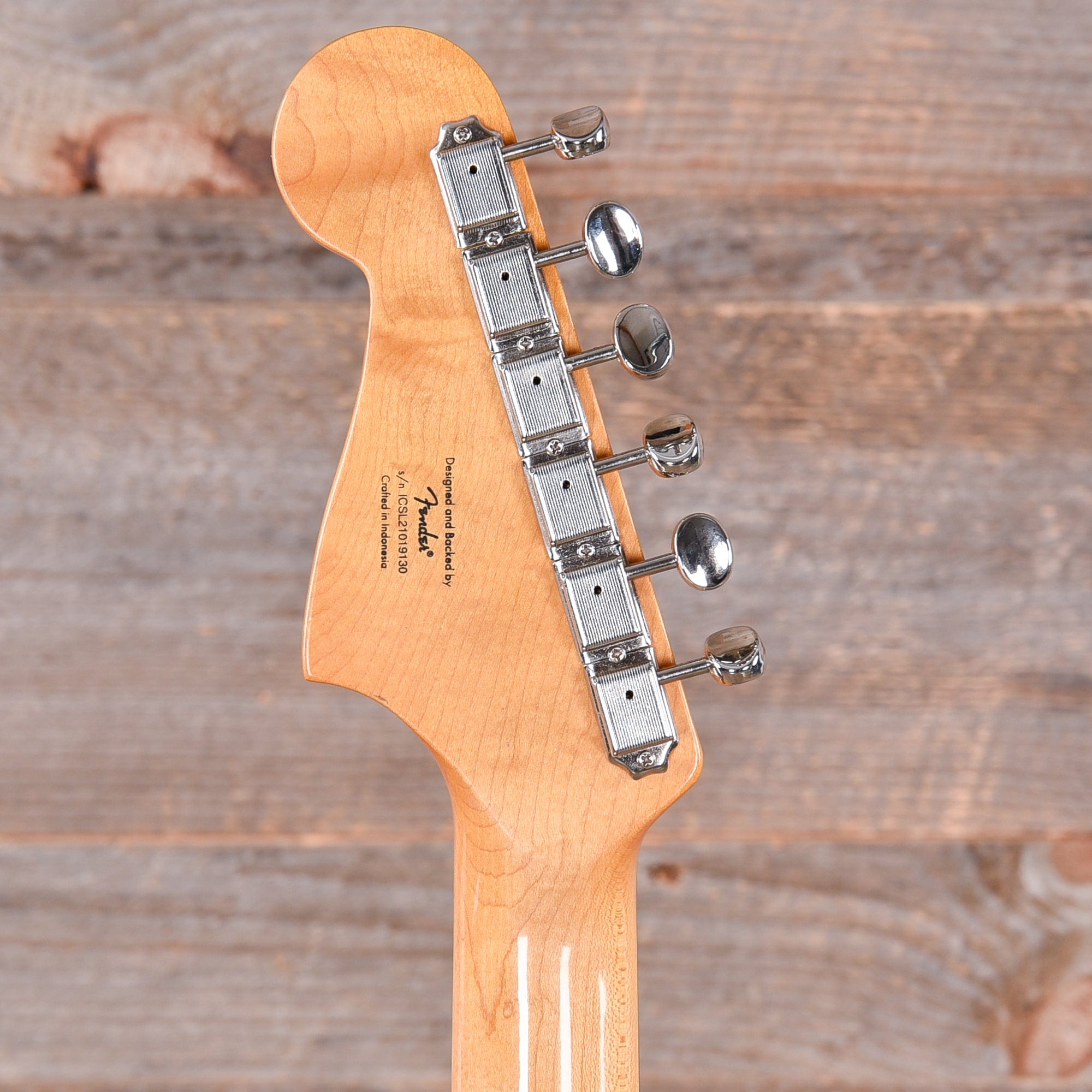 Squier Classic Vibe '60s Jazzmaster Purple Metallic w/Anodized Gold Pickguard Electric Guitars / Solid Body