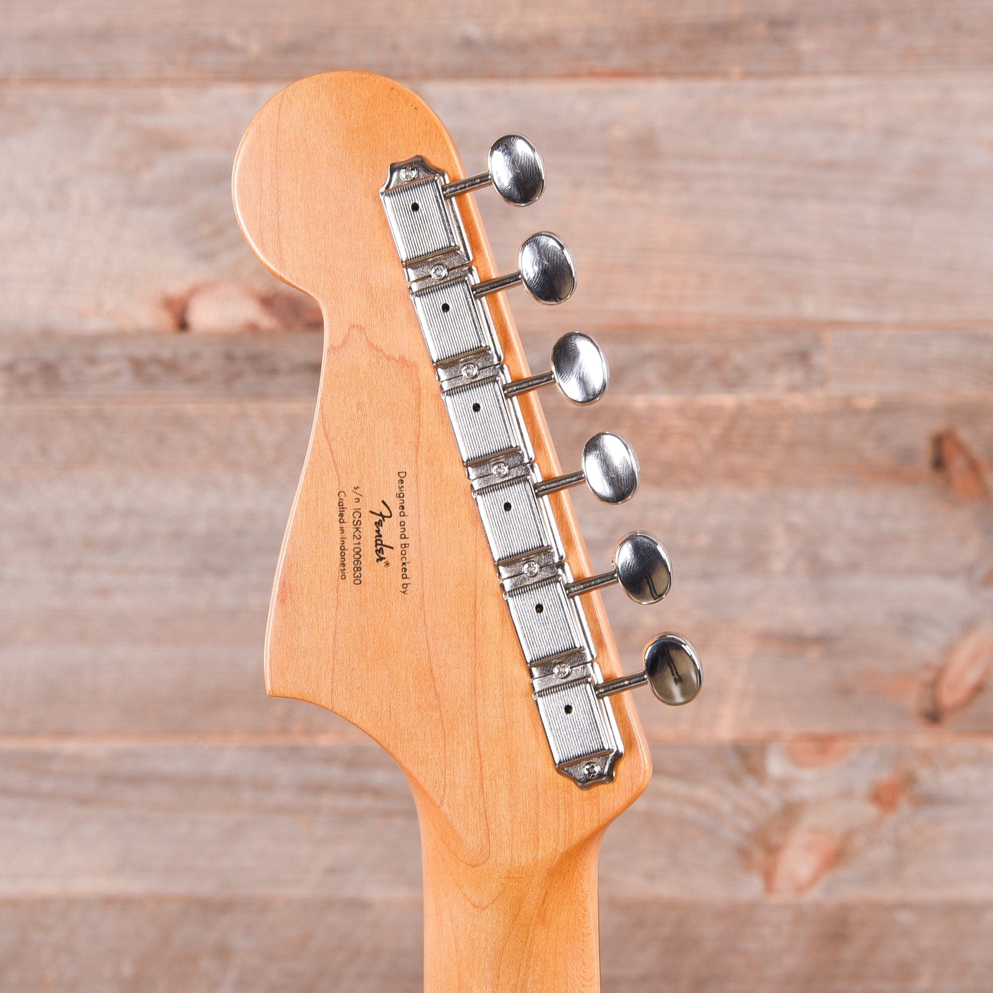 Squier Classic Vibe '60s Jazzmaster Purple Metallic w/Anodized Gold Pickguard Electric Guitars / Solid Body