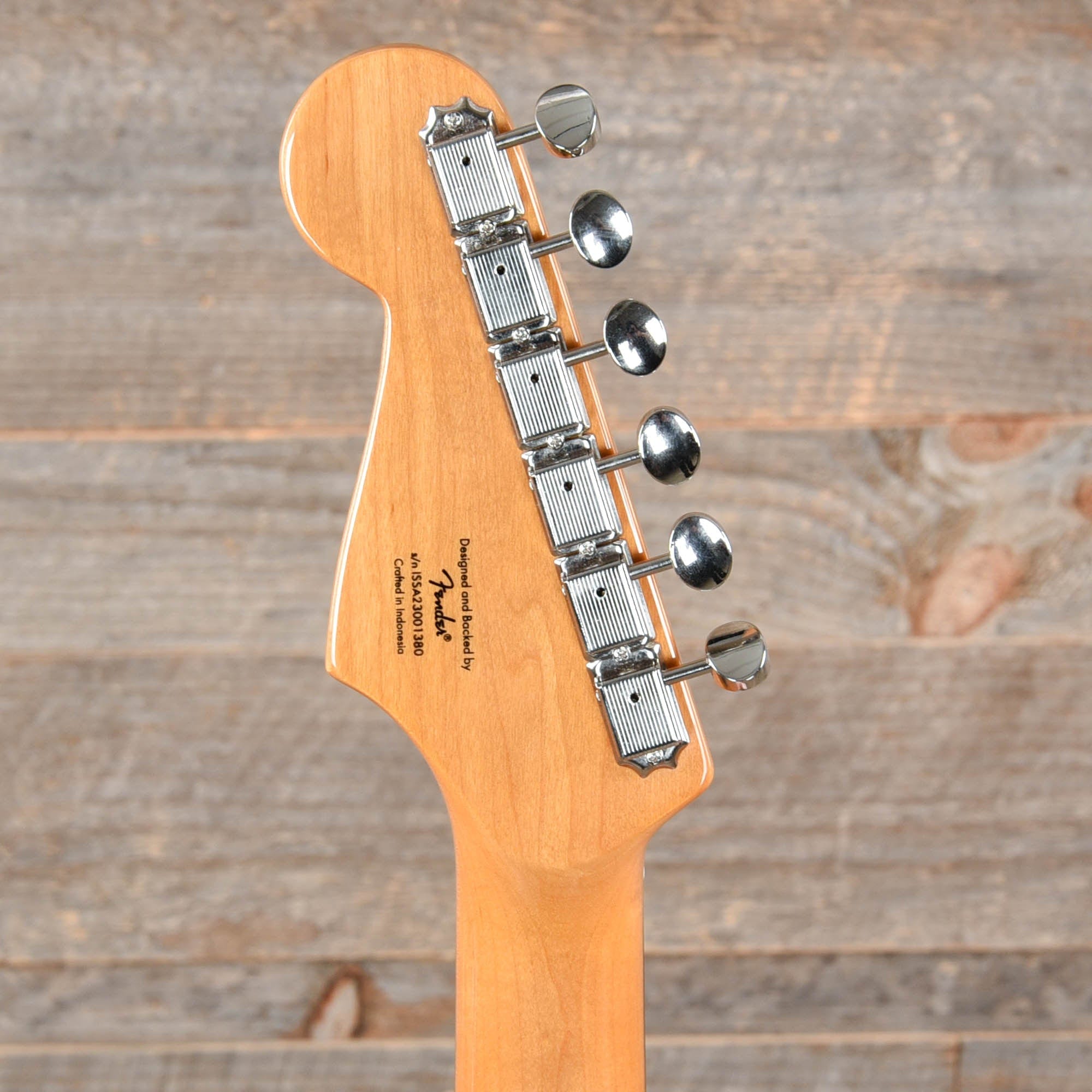 Squier Classic Vibe 60s Stratocaster HSS Shell Pink 3-Ply Parchment Electric Guitars / Solid Body