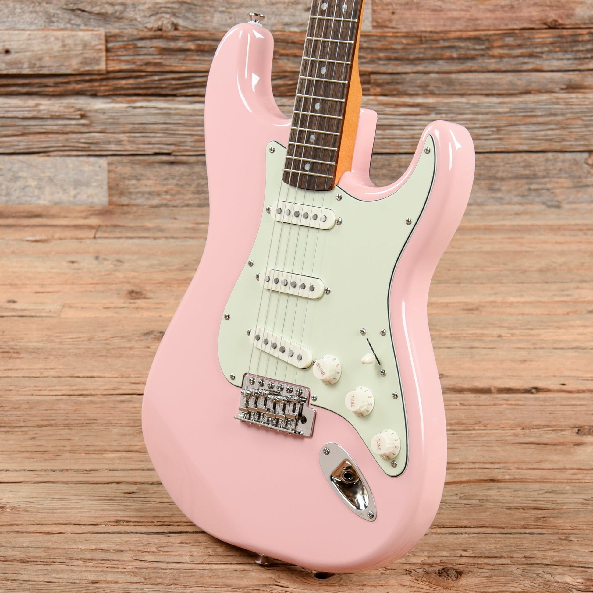 Squier Classic Vibe '60s Stratocaster Shell Pink 2021 Electric Guitars / Solid Body