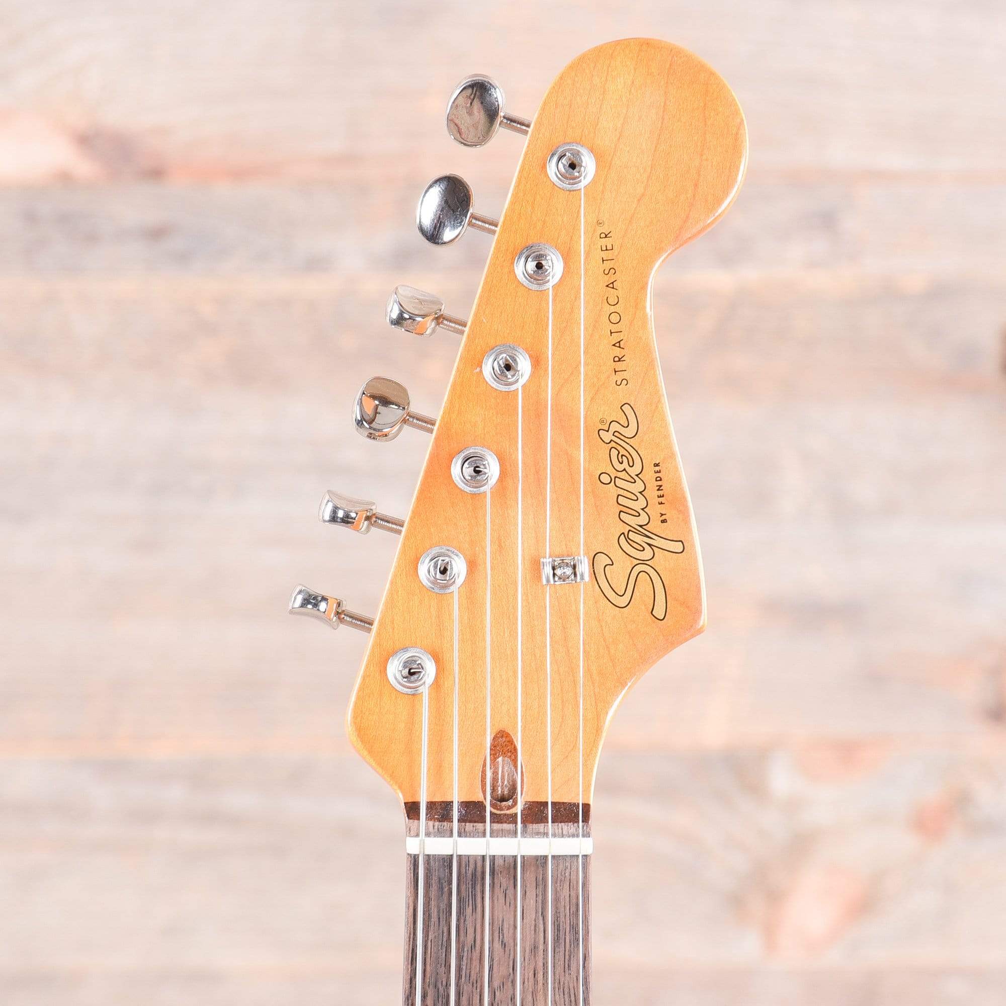 Squier Classic Vibe '60s Stratocaster Shell Pink w/Mint Pickguard Electric Guitars / Solid Body