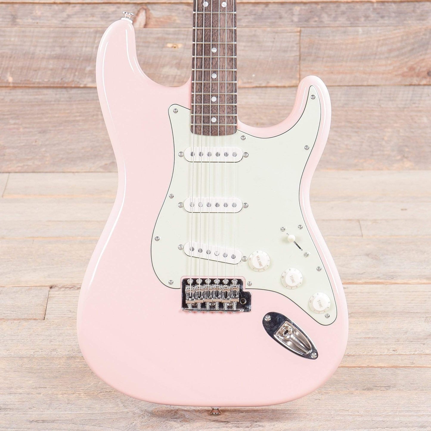 Squier Classic Vibe '60s Stratocaster Shell Pink w/Mint Pickguard Electric Guitars / Solid Body