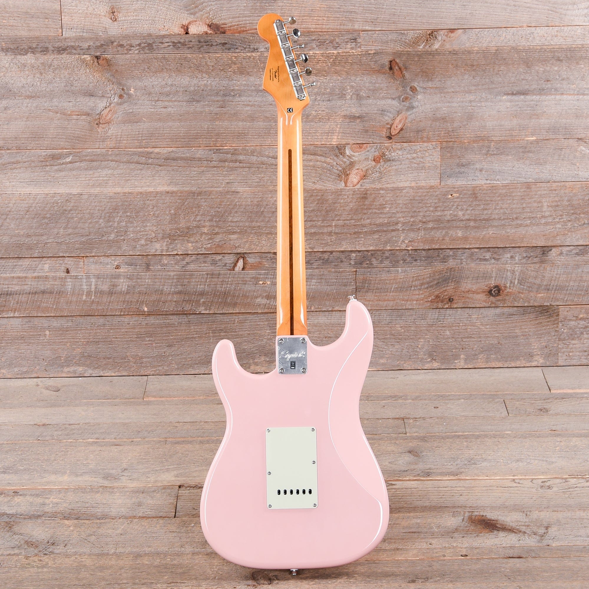 Squier Classic Vibe '60s Stratocaster Shell Pink w/Mint Pickguard Electric Guitars / Solid Body