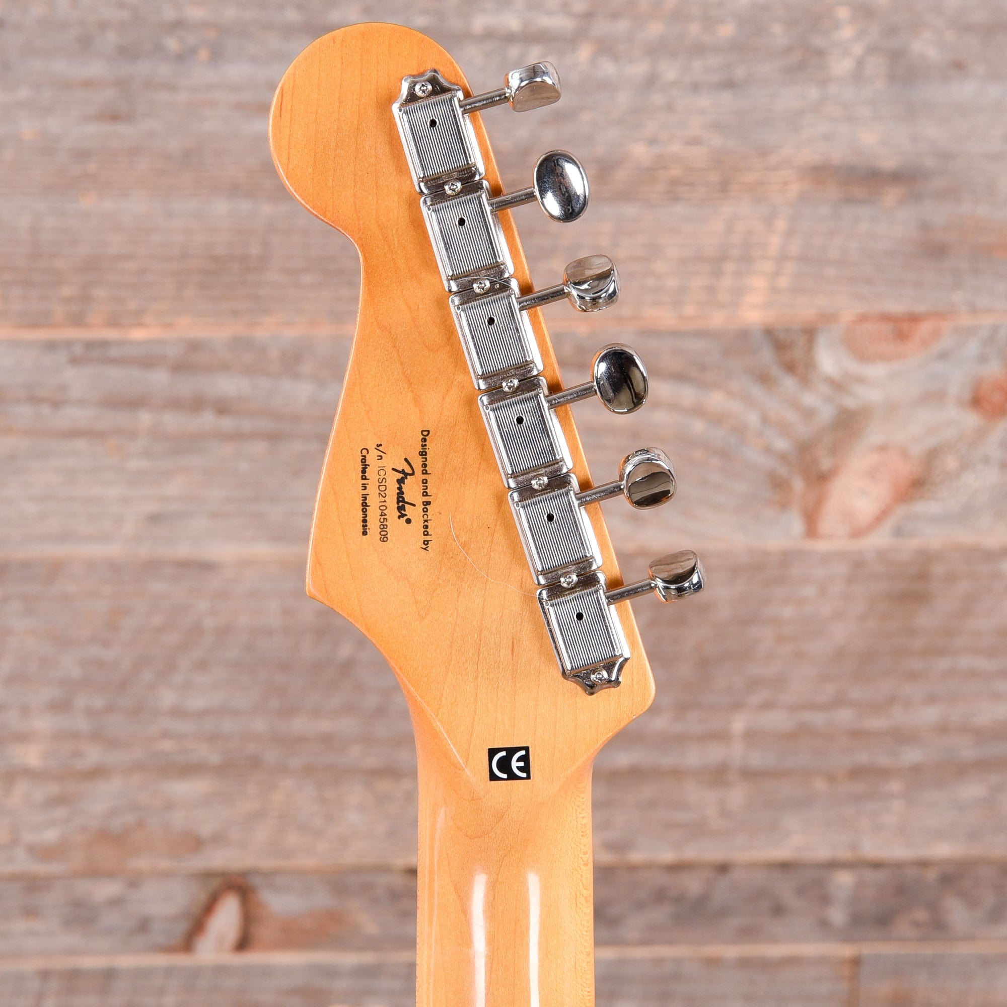 Squier Classic Vibe '60s Stratocaster Shell Pink w/Mint Pickguard Electric Guitars / Solid Body