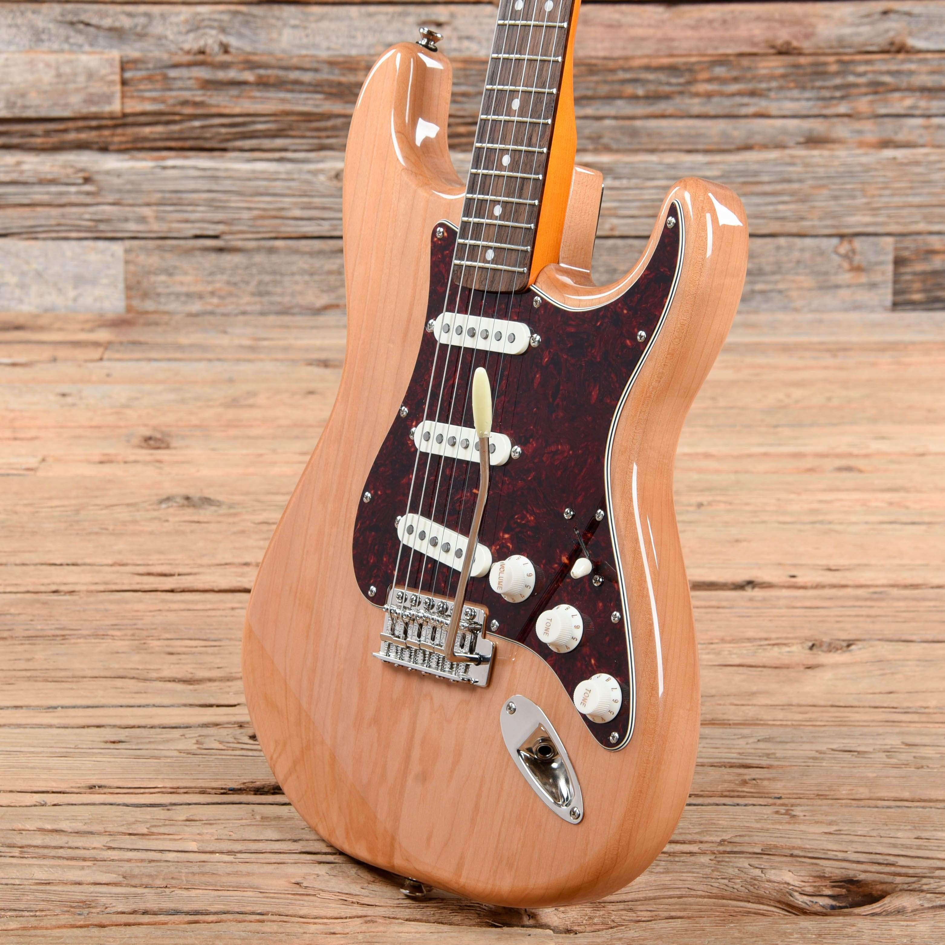 Squier Classic Vibe '70s Stratocaster Aged Natural 2020 Electric Guitars / Solid Body