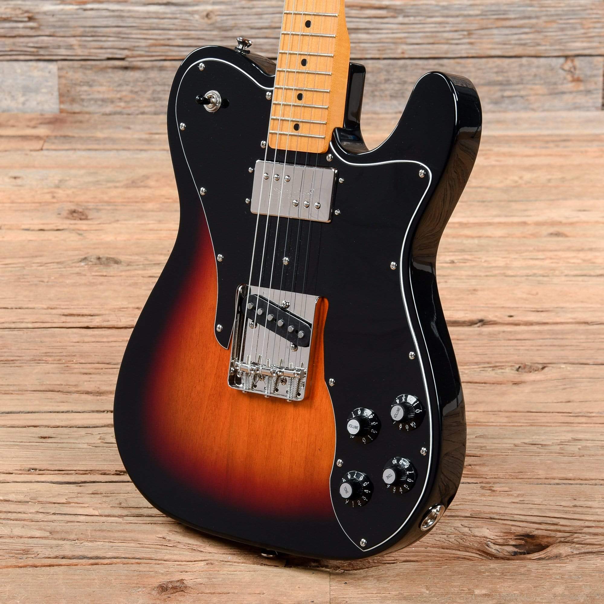 Squier Classic Vibe 70s Telecaster Custom 3-Color Sunburst Electric Guitars / Solid Body