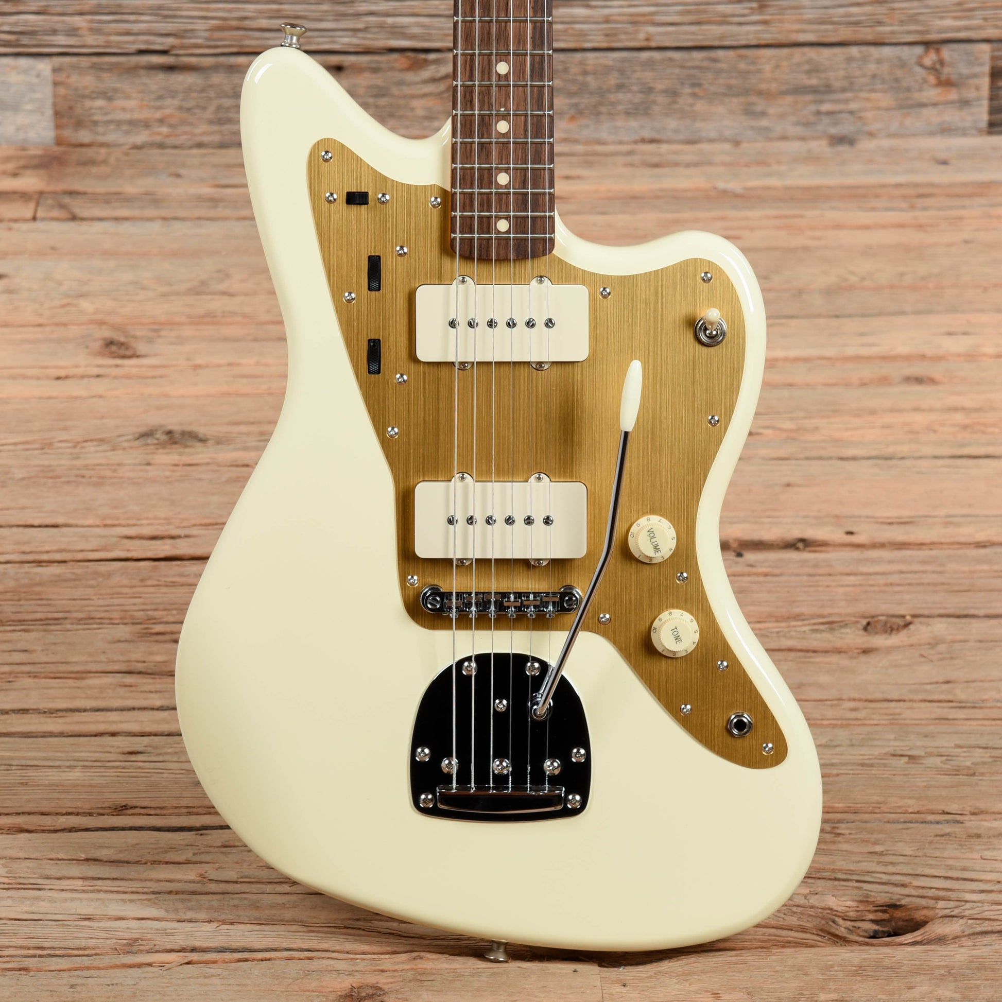 j mascis gear Squier J Mascis Jazzmaster Vintage White 2019 – Chicago Music Exchange