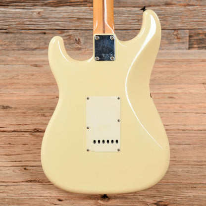 Squier Standard Stratocaster Arctic White 1980s Electric Guitars / Solid Body