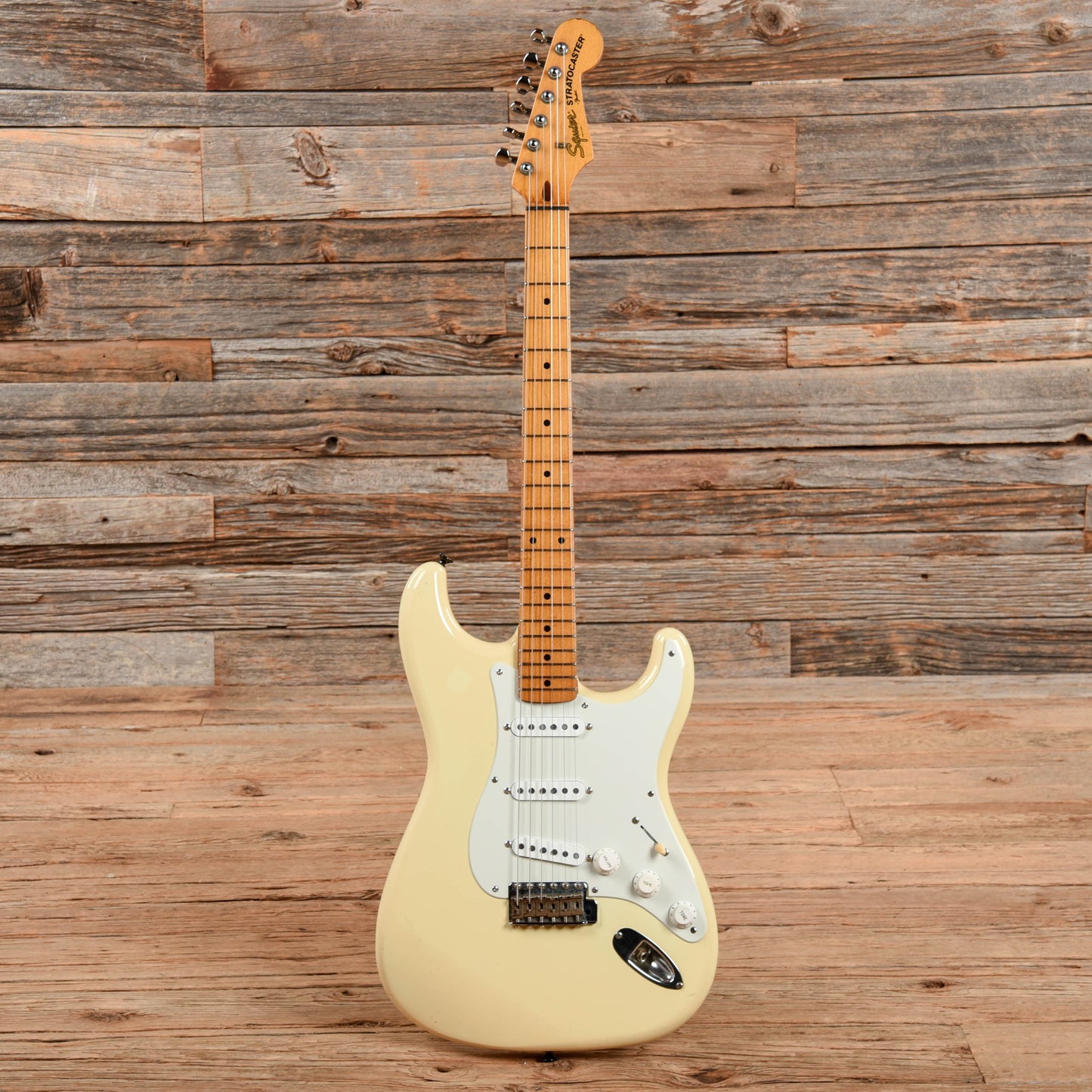 Squier Standard Stratocaster Arctic White 1980s Electric Guitars / Solid Body