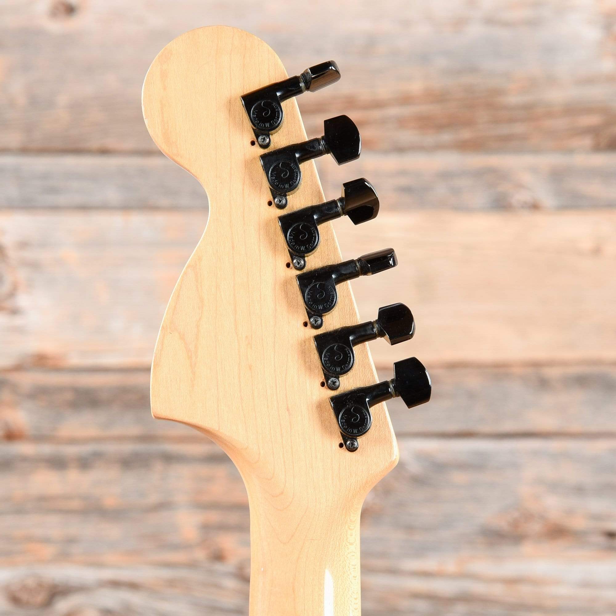 Squier Stratocaster Black 1983 Electric Guitars / Solid Body