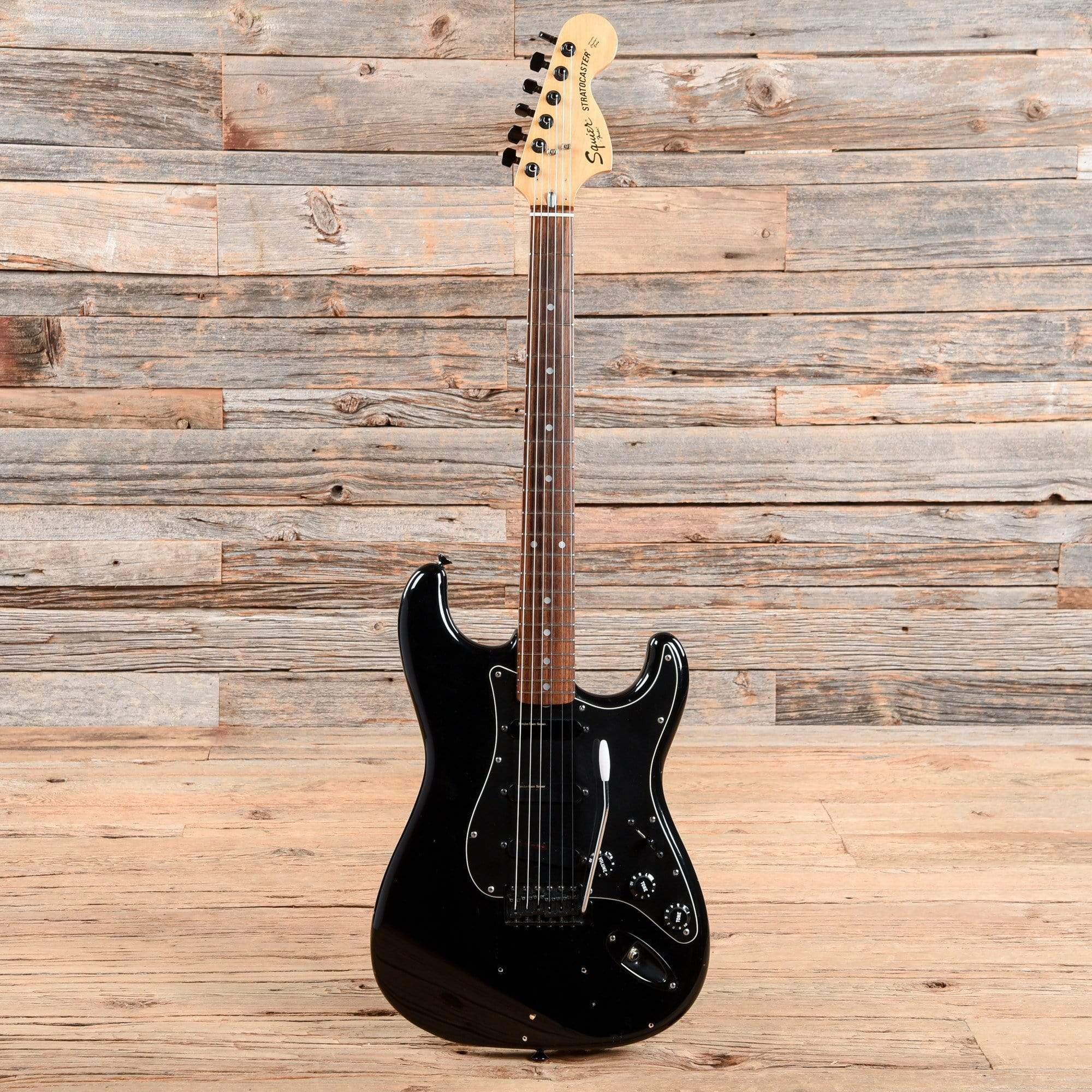 Squier Stratocaster Black 1983 Electric Guitars / Solid Body