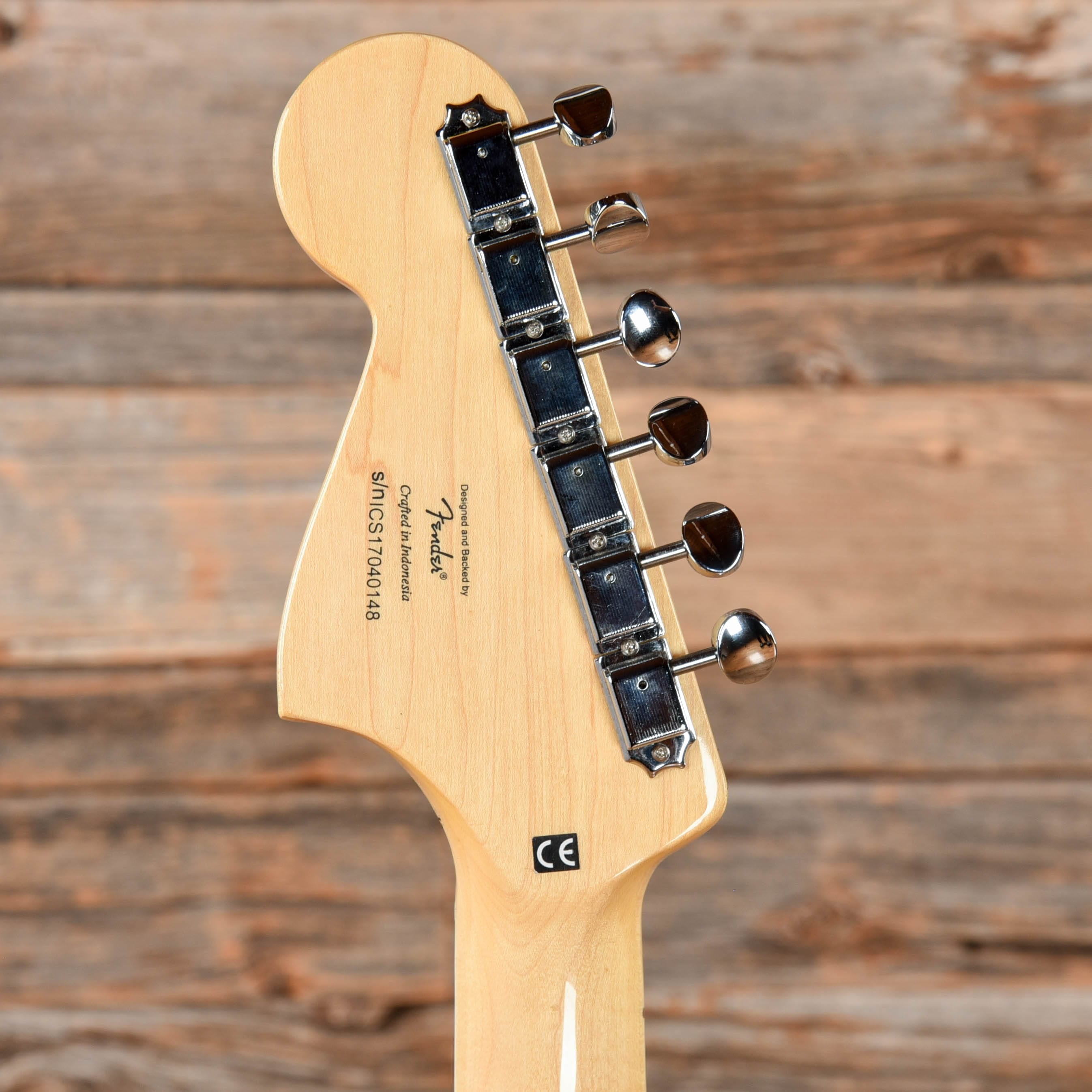 Squier Vintage Modified Bass VI 3-Tone Sunburst 2017 Electric Guitars / Solid Body