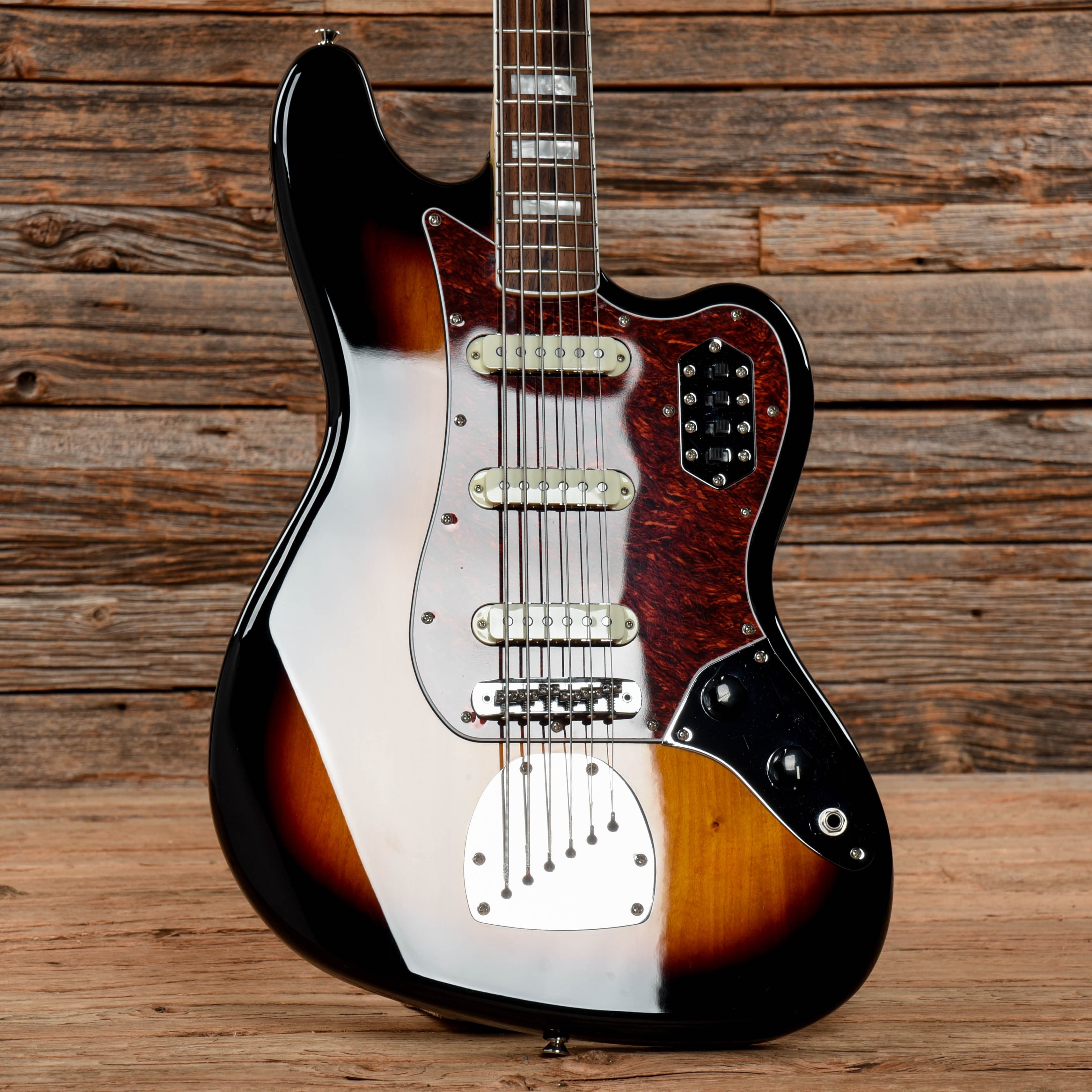 Squier Vintage Modified Bass VI 3-Tone Sunburst 2017 Electric Guitars / Solid Body