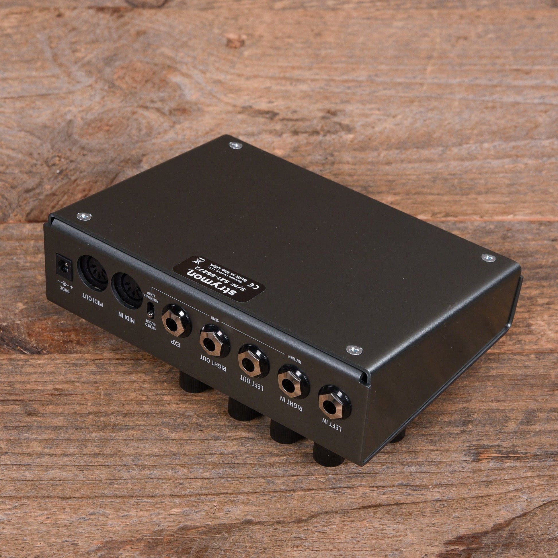 midi delay pedal Strymon TimeLine Multidimensional Delay Pedal