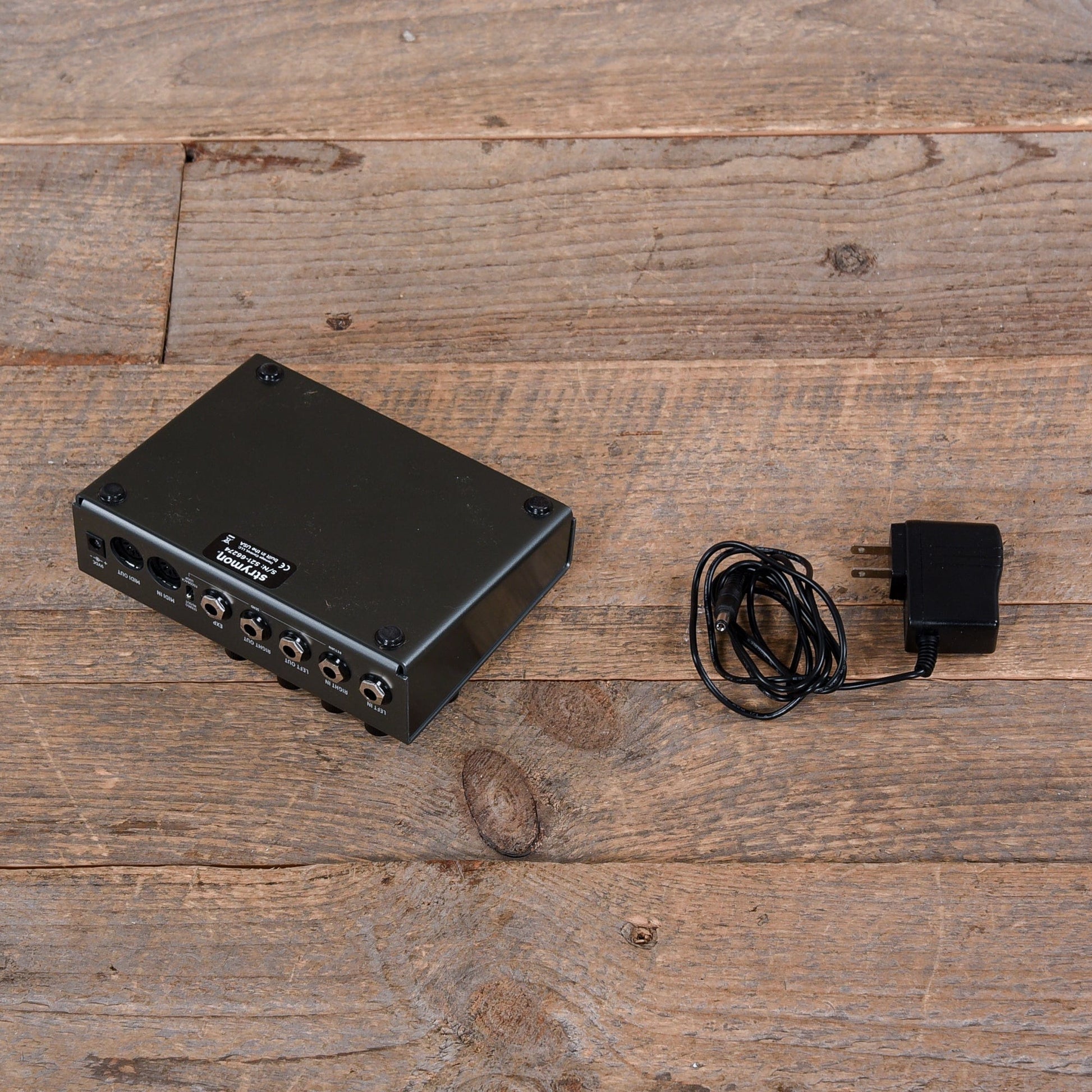 Strymon TimeLine Multidimensional Delay Pedal Effects and Pedals / Delay