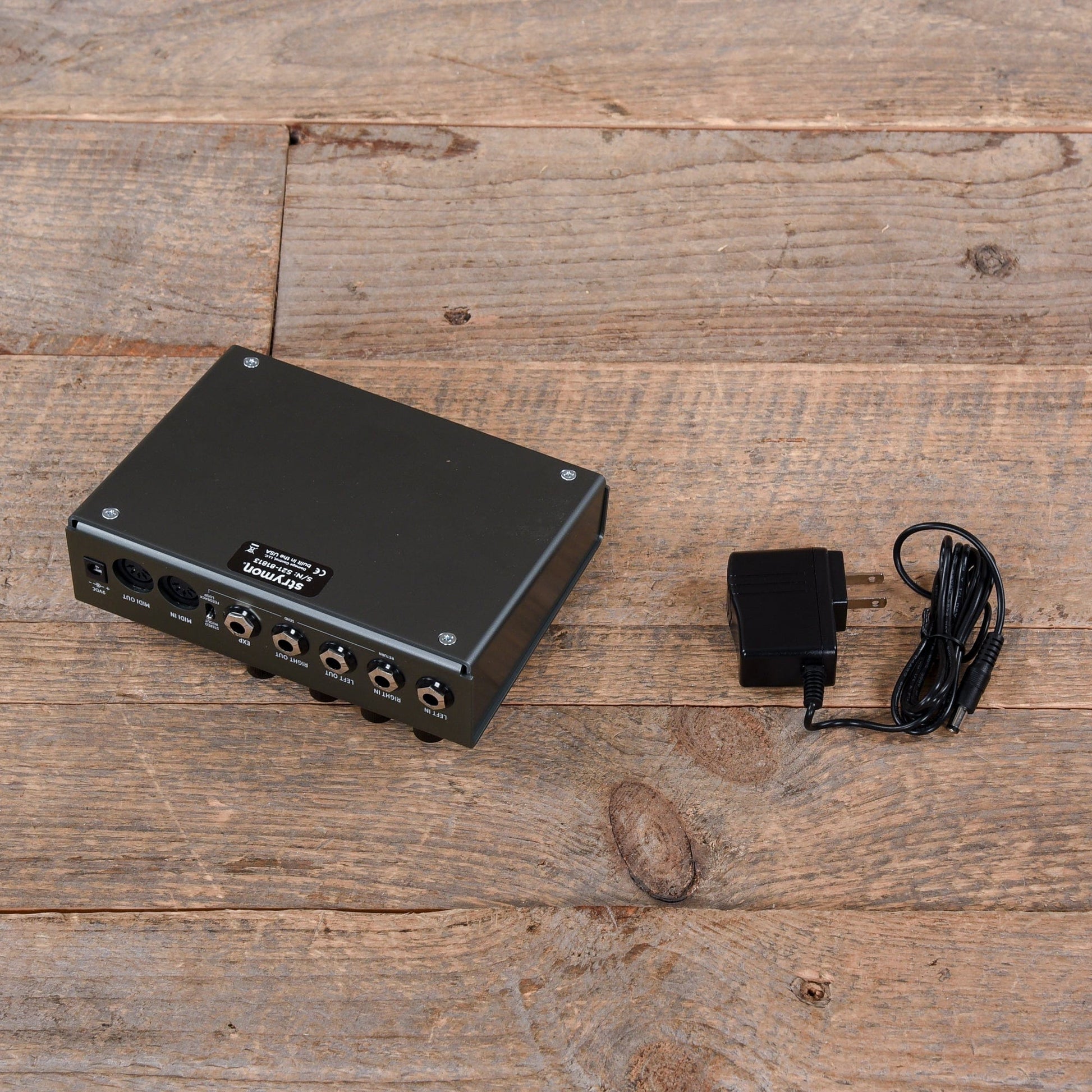 Strymon TimeLine Multidimensional Delay Pedal Effects and Pedals / Delay