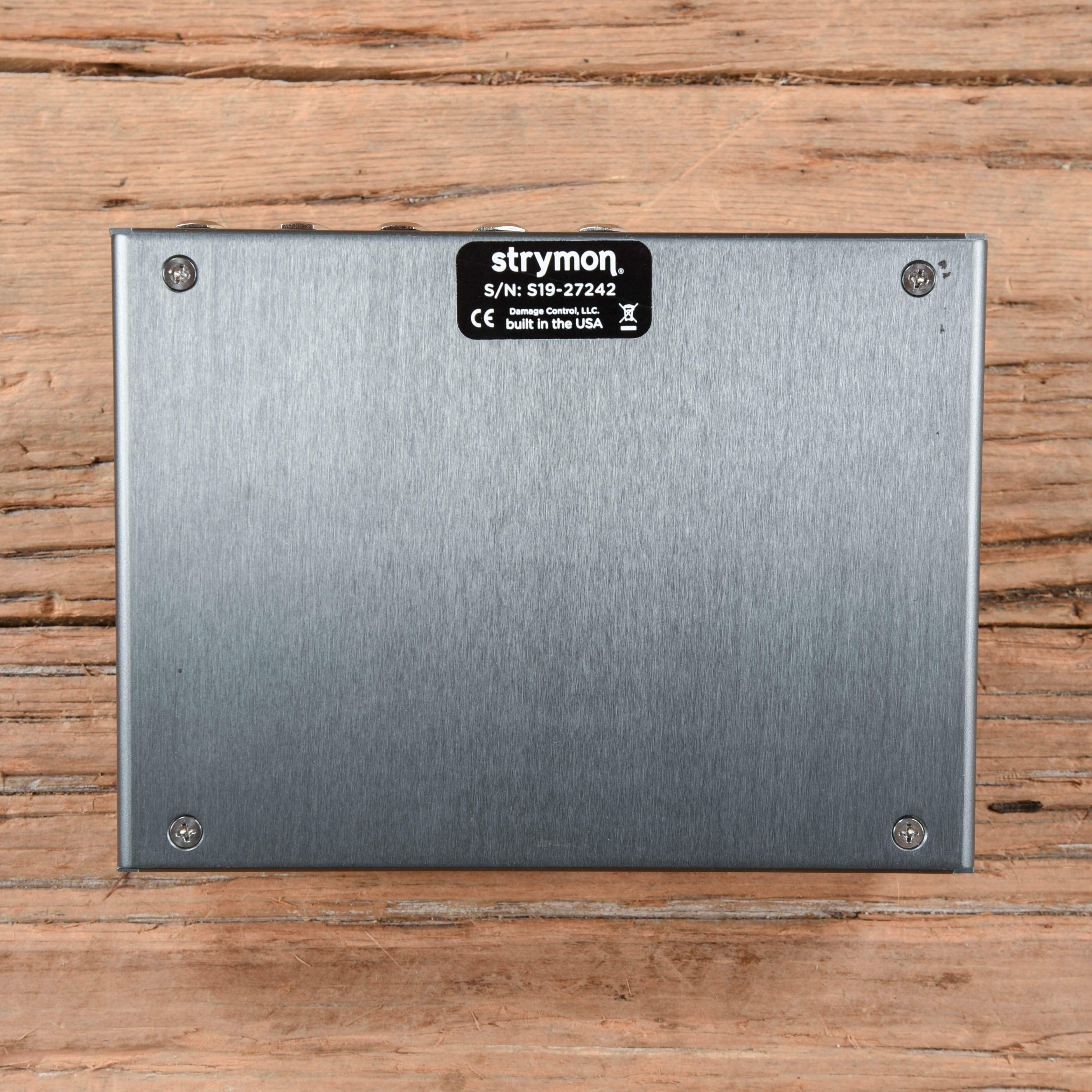 Strymon TimeLine Multidimensional Delay Pedal Effects and Pedals / Delay