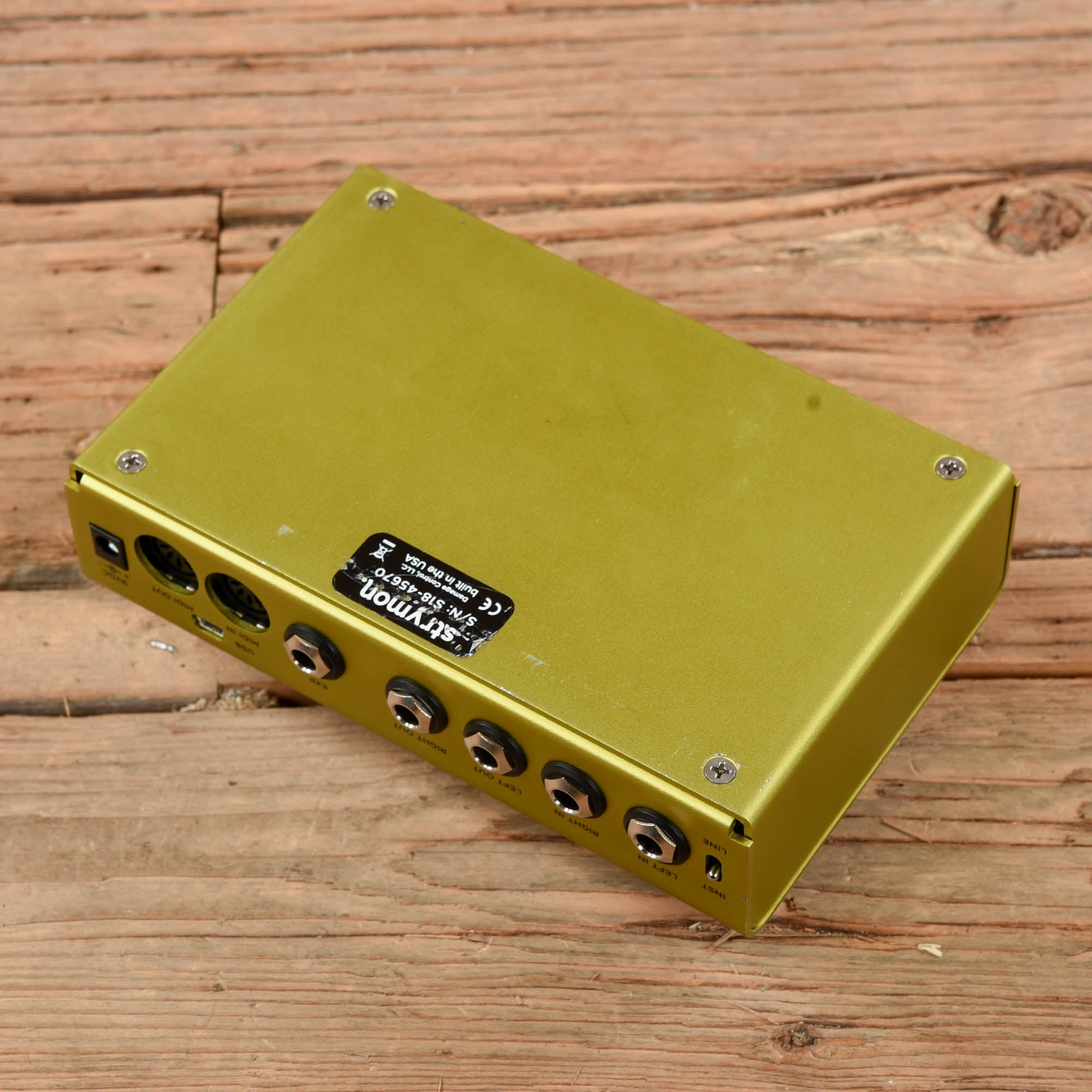 Strymon Volante Effects and Pedals / Delay
