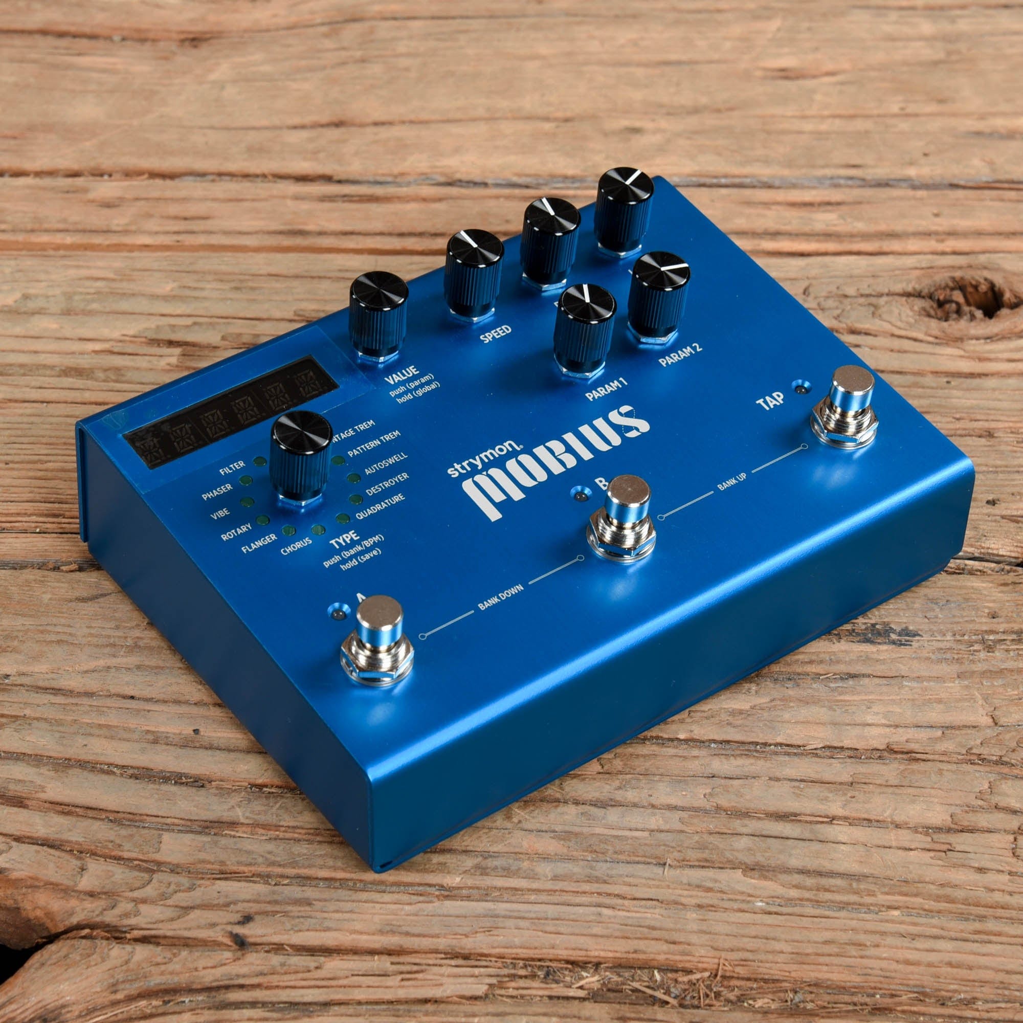 Strymon Mobius Modulation Pedal – Chicago Music Exchange