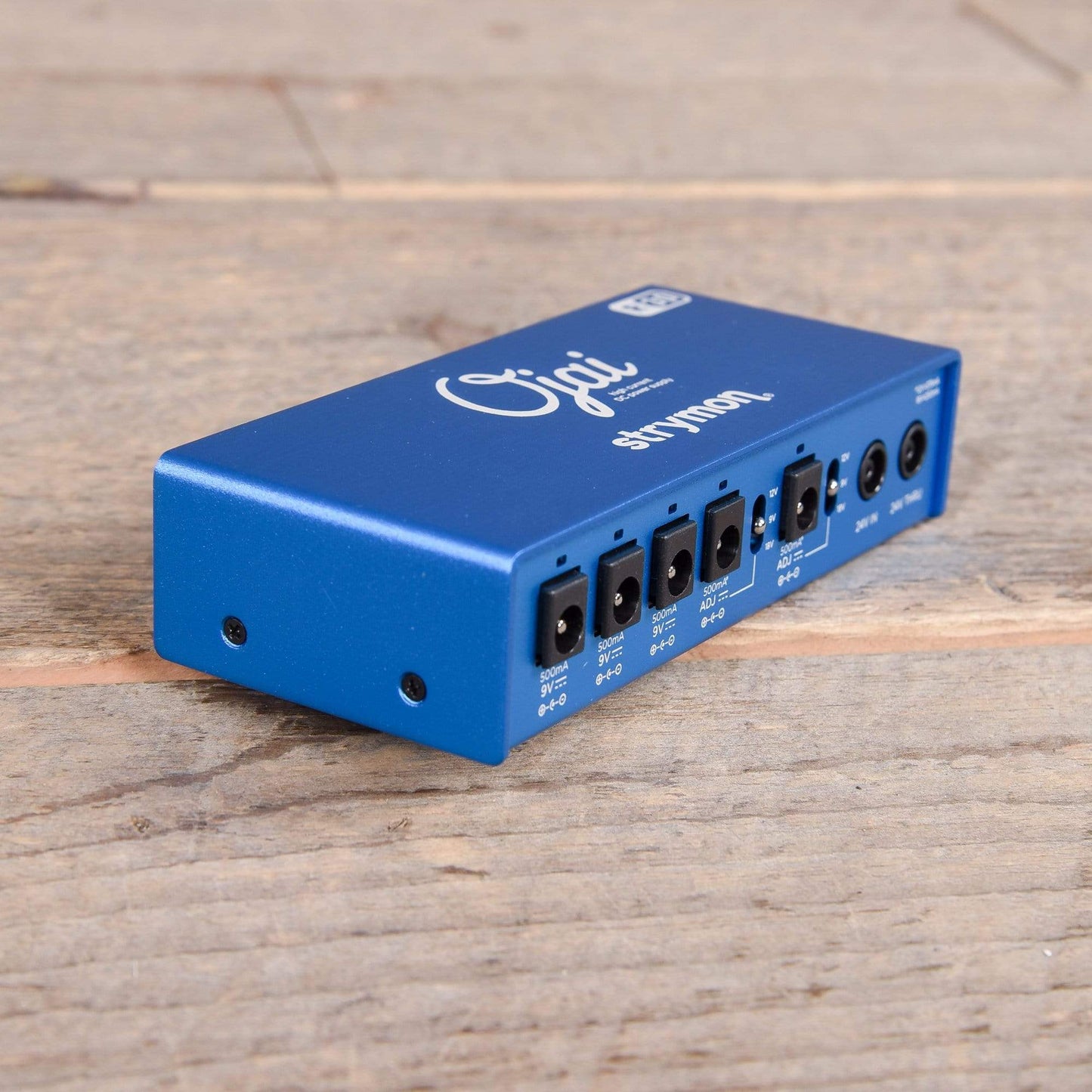 Strymon Ojai R30 High Current DC Power Supply Expansion Kit Effects and Pedals / Pedalboards and Power Supplies