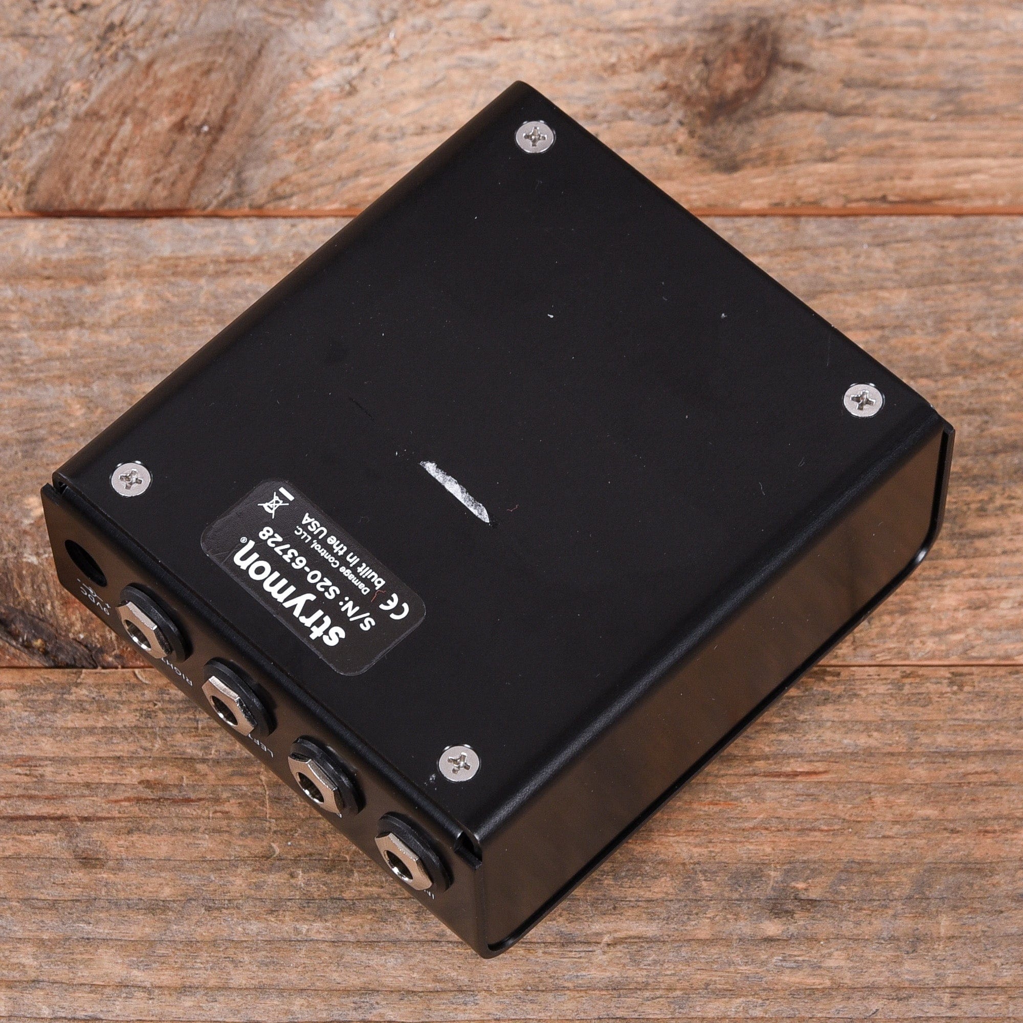 Strymon Flint Tremolo & Reverb Pedal Black Knob Edition – Chicago