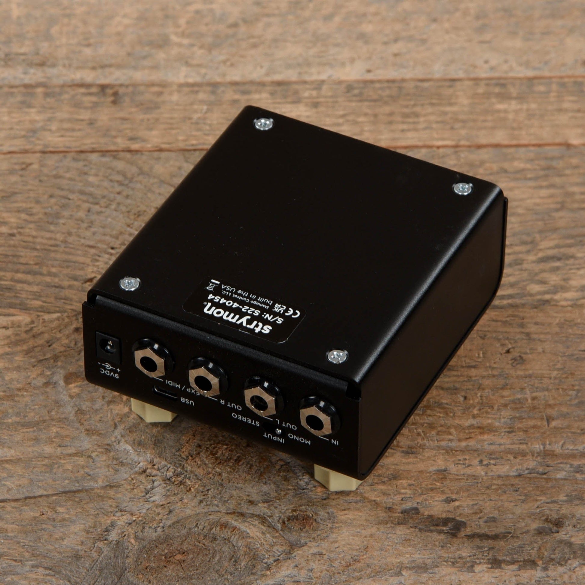 pedal flint strymon Strymon Flint V2 Tremolo & Reverb Pedal – Chicago Music Exchange