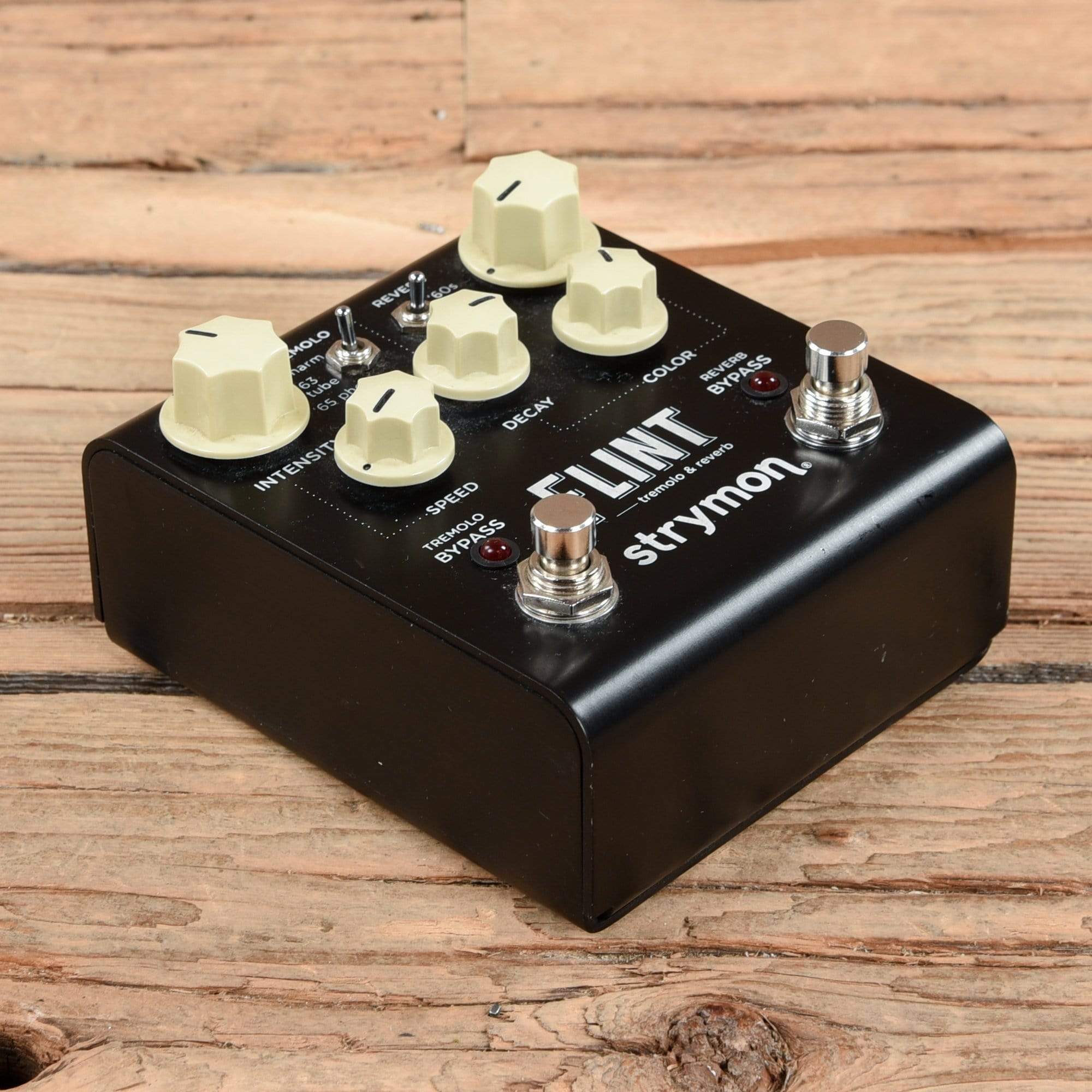 Strymon Flint Tremolo and Reverb Effects and Pedals / Tremolo and Vibrato