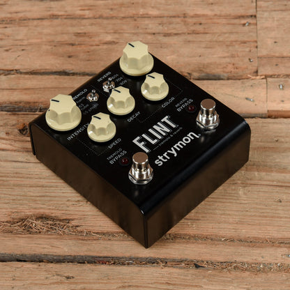 Strymon Flint Tremolo & Reverb Pedal Effects and Pedals / Tremolo and Vibrato