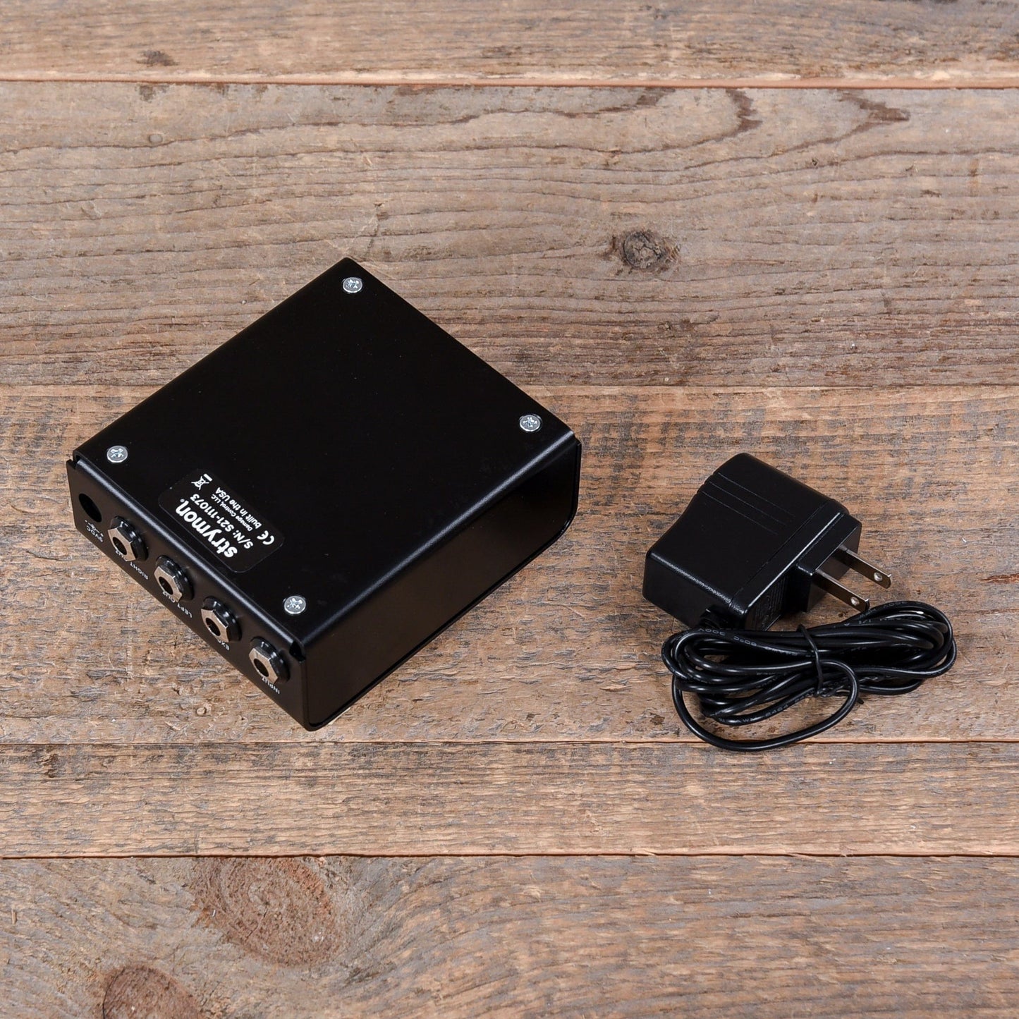 Strymon Flint Tremolo & Reverb Pedal Effects and Pedals / Tremolo and Vibrato