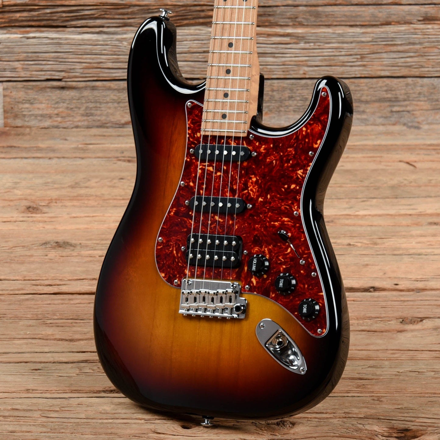 Suhr Limited Edition Classic S Paulownia HSS 3-Tone Burst w/AAA Roasted Birdseye Neck Electric Guitars / Solid Body
